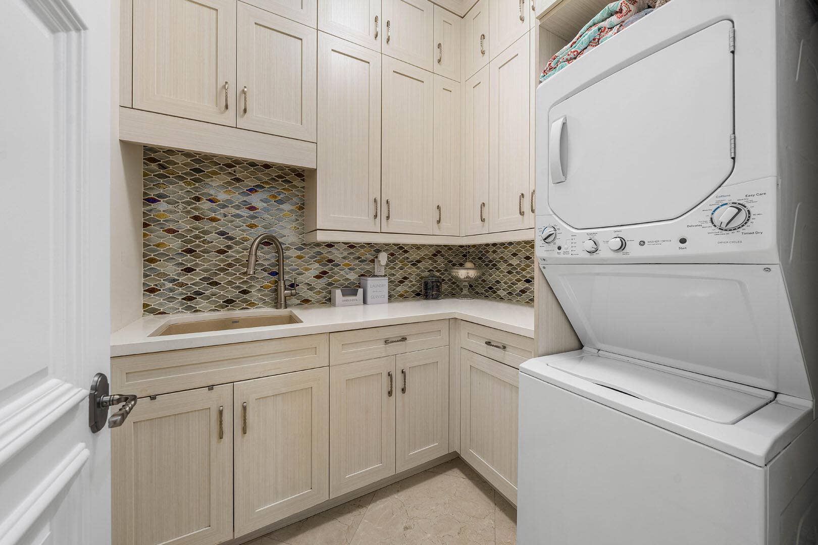 2225_West_Silver_Palm_Road_41