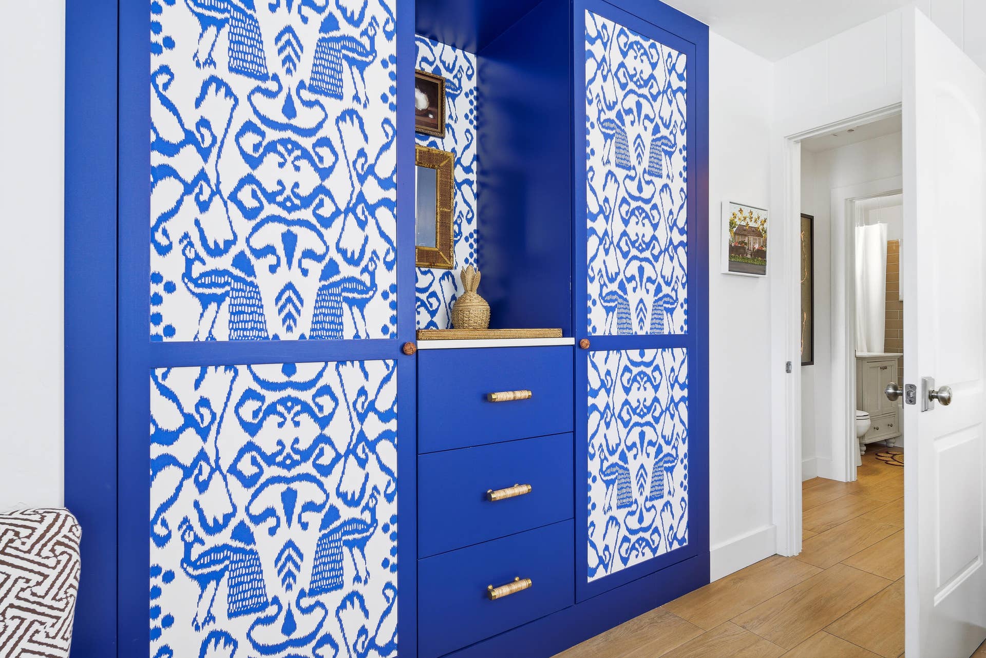 251 Gregory Place, West Palm Beach, FL 33405 In-built closet and dresser