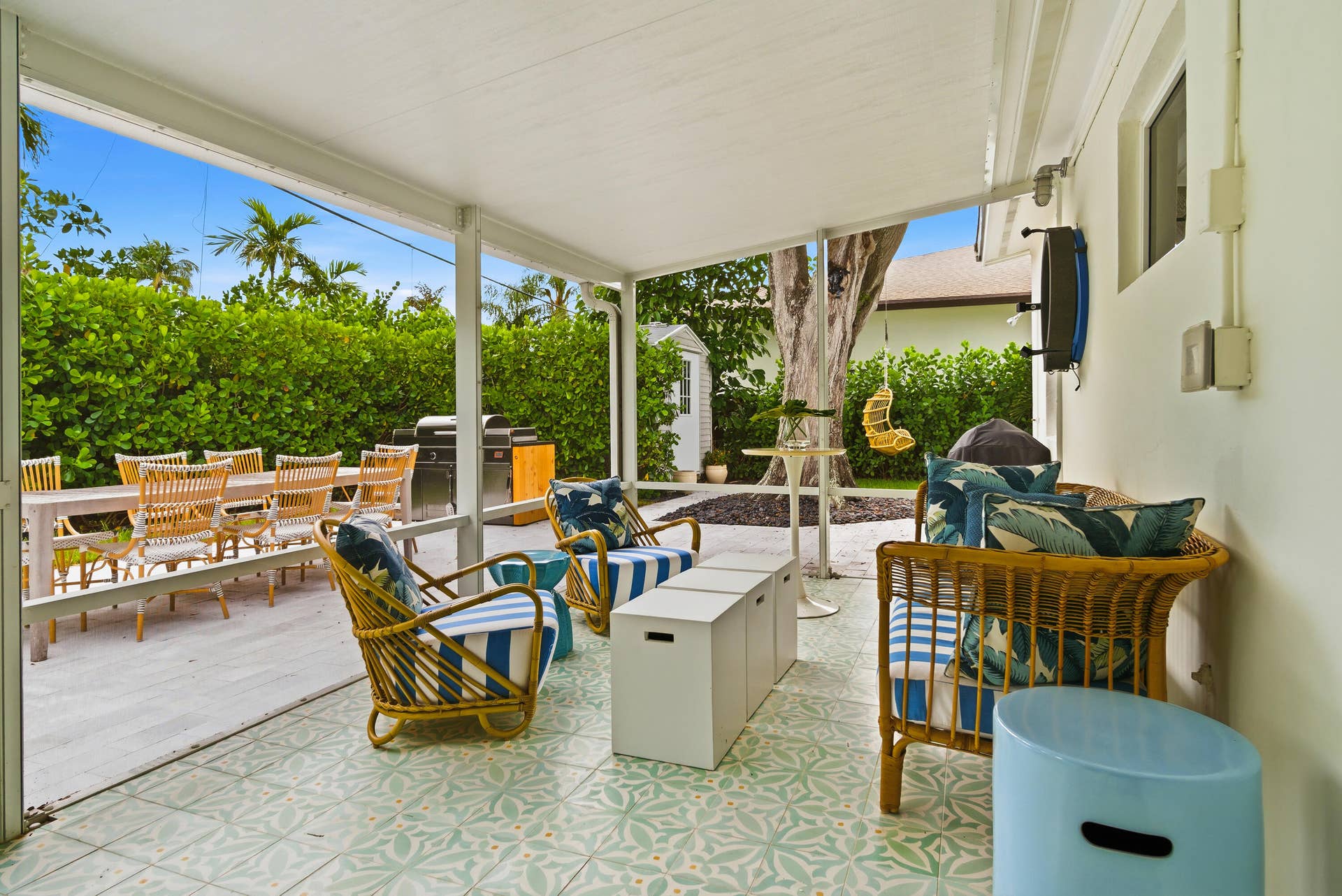 251 Gregory Place, West Palm Beach, FL 33405 Sunporch