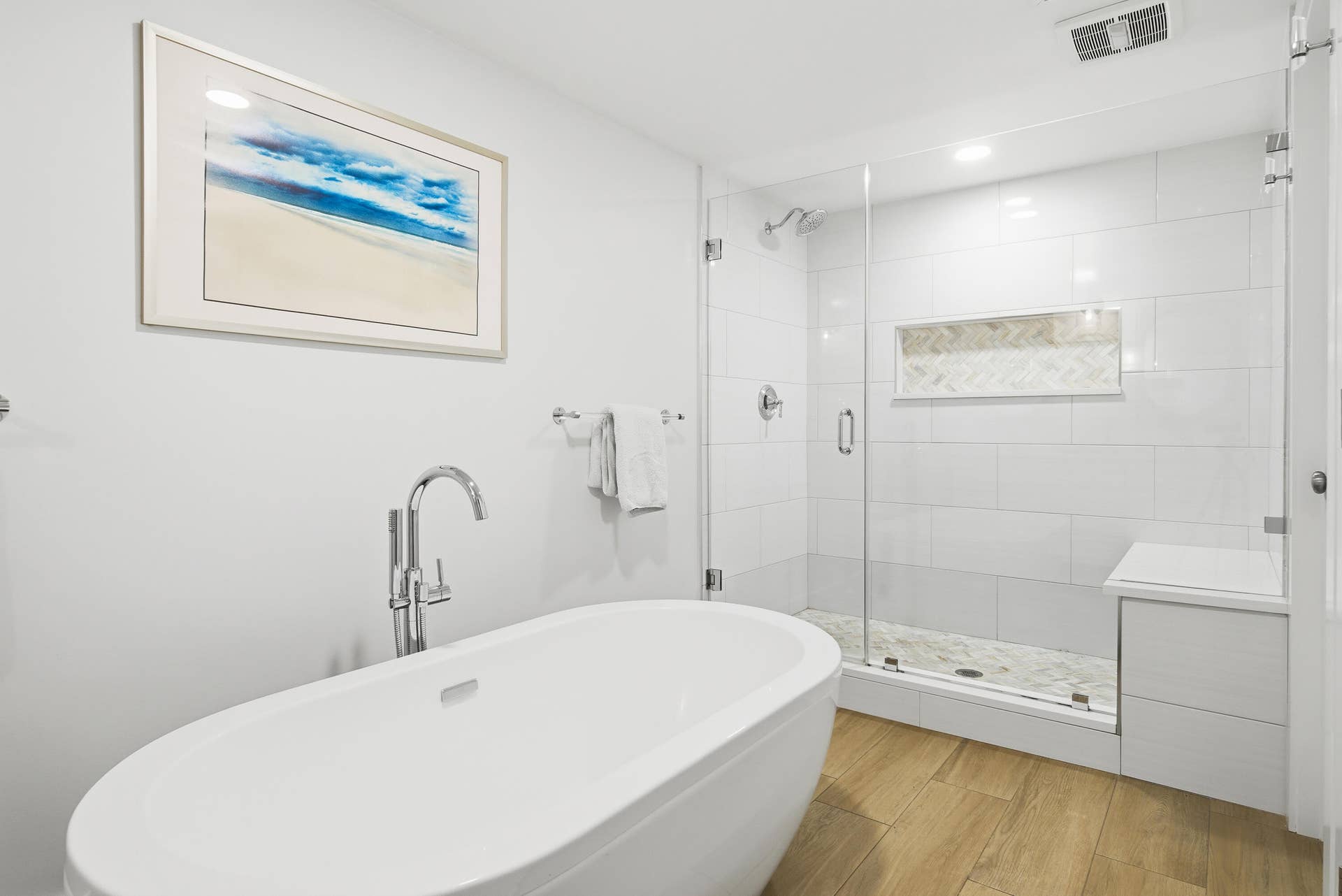 251 Gregory Place, West Palm Beach, FL 33405 Primary Bath