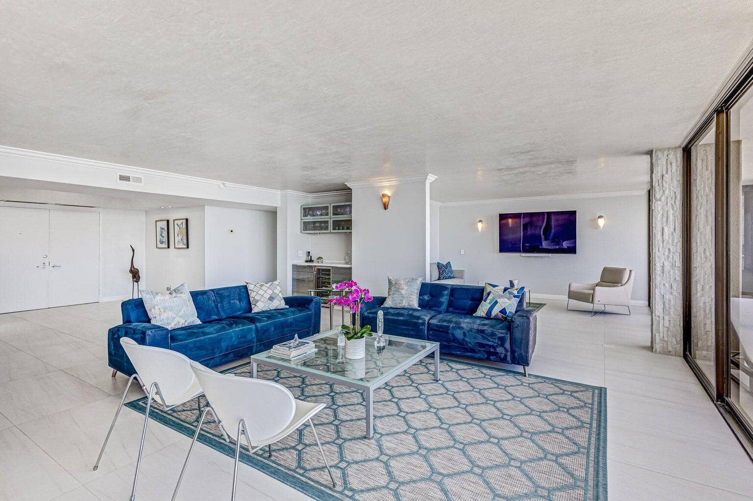 5280 N Ocean Drive, #12f, Riviera Beach, FL 33404 LIVING ROOM
