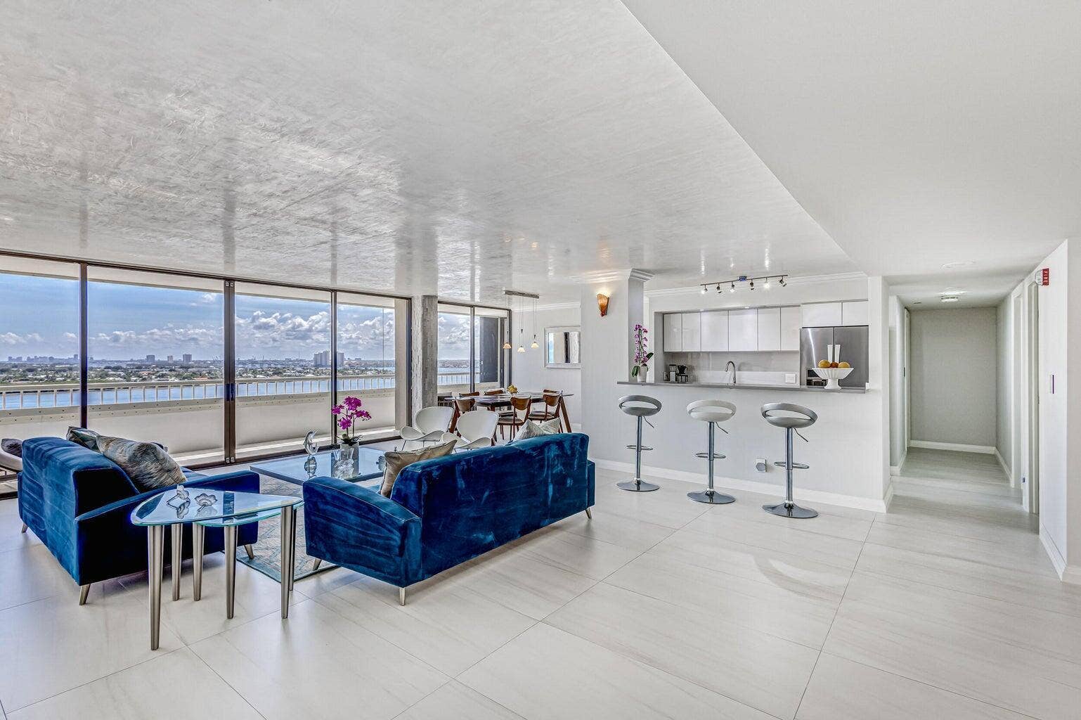5280 N Ocean Drive, #12f, Riviera Beach, FL 33404 LIVING ROOM