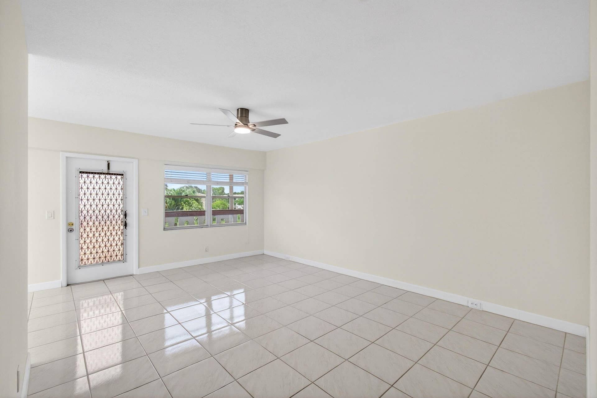 374 Brighton I, #374, Boca Raton, FL 33434 Living Room