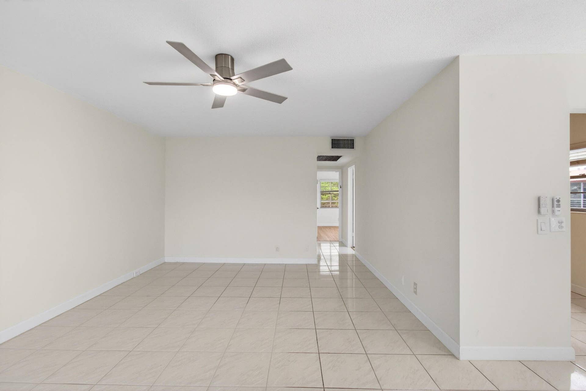 374 Brighton I, #374, Boca Raton, FL 33434 Living Room