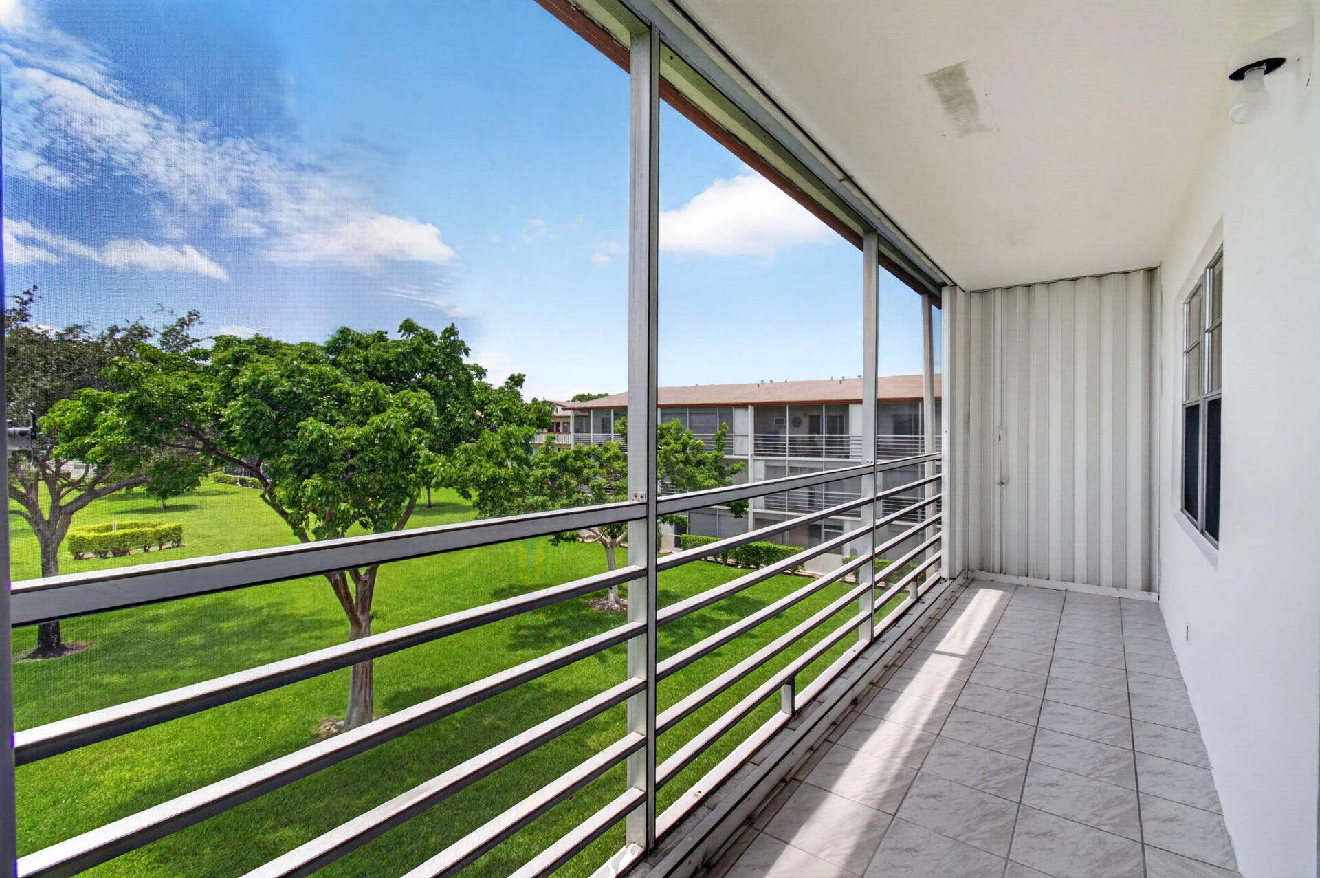 374 Brighton I, #374, Boca Raton, FL 33434 Screened-In Balcony