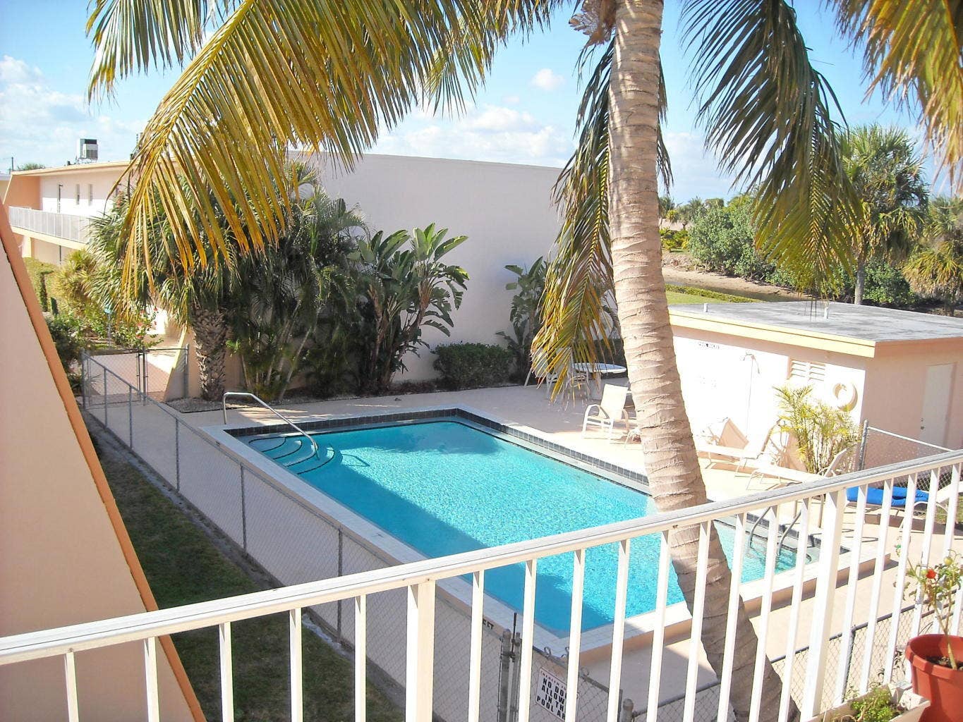 725 Hummingbird Way, #210, North Palm Beach, FL 33408 Hummingbird pool