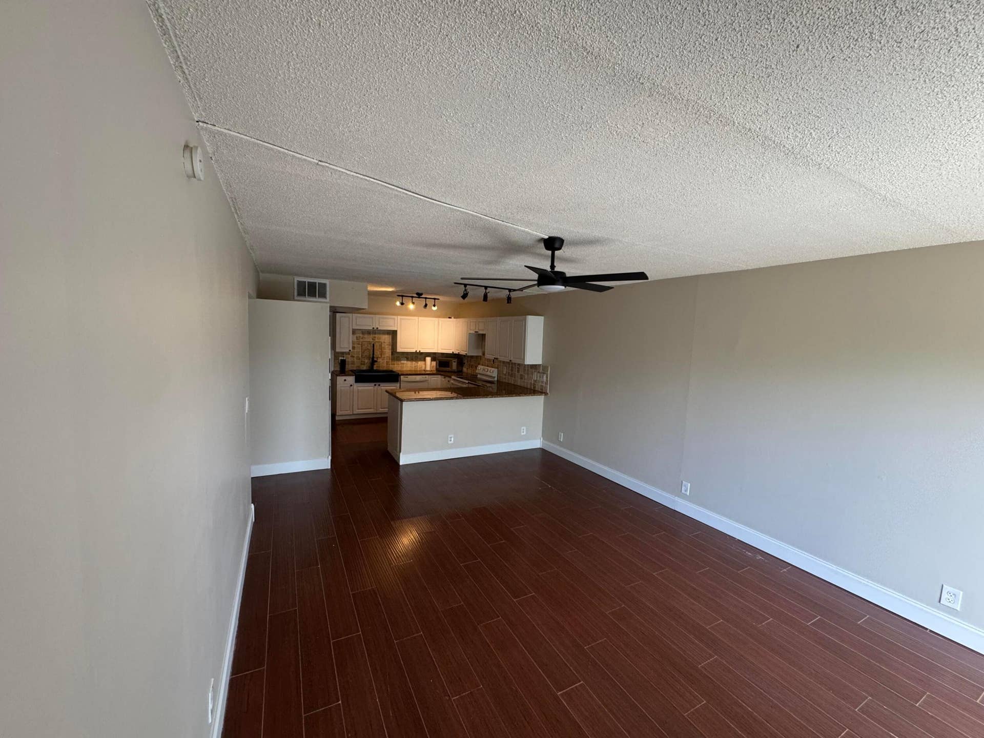725 Hummingbird Way, #210, North Palm Beach, FL 33408 IMG_7840