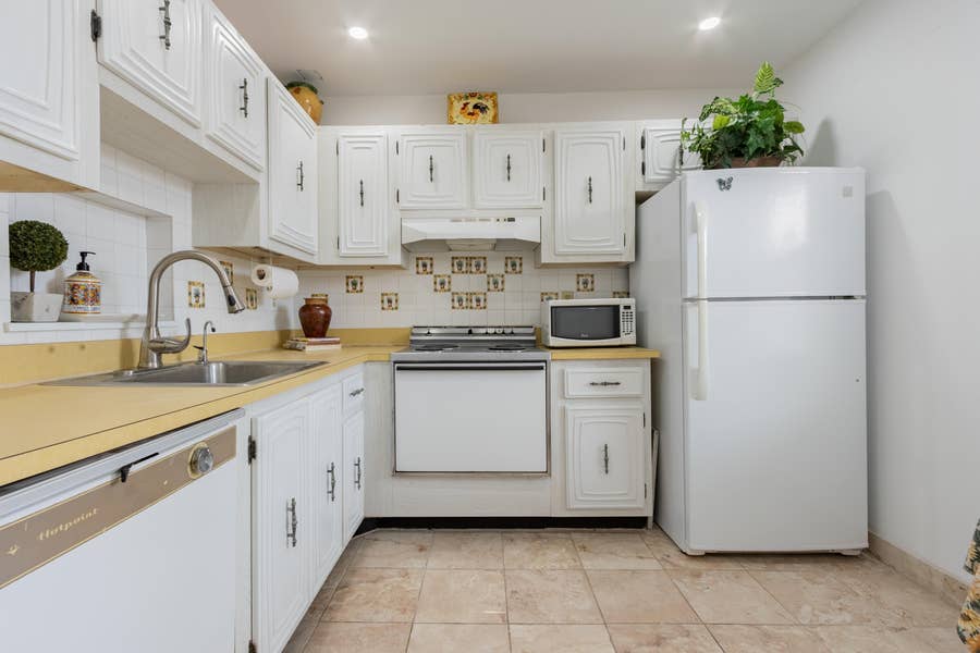 Property photo for 2811 Somerset Drive, #412, Lauderdale Lakes, FL