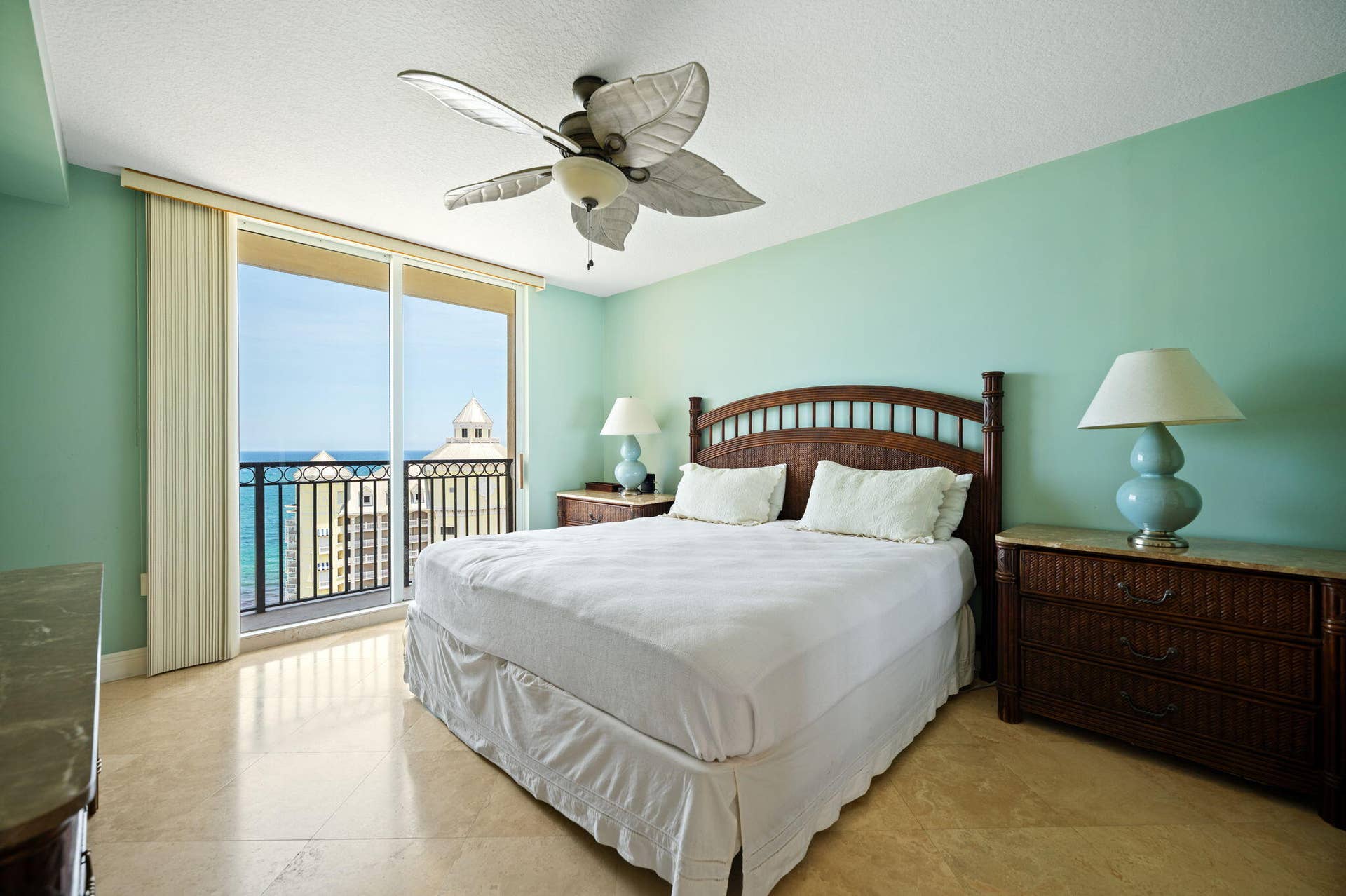 15-web-or-mls-2011-n-ocean-blvd-1606