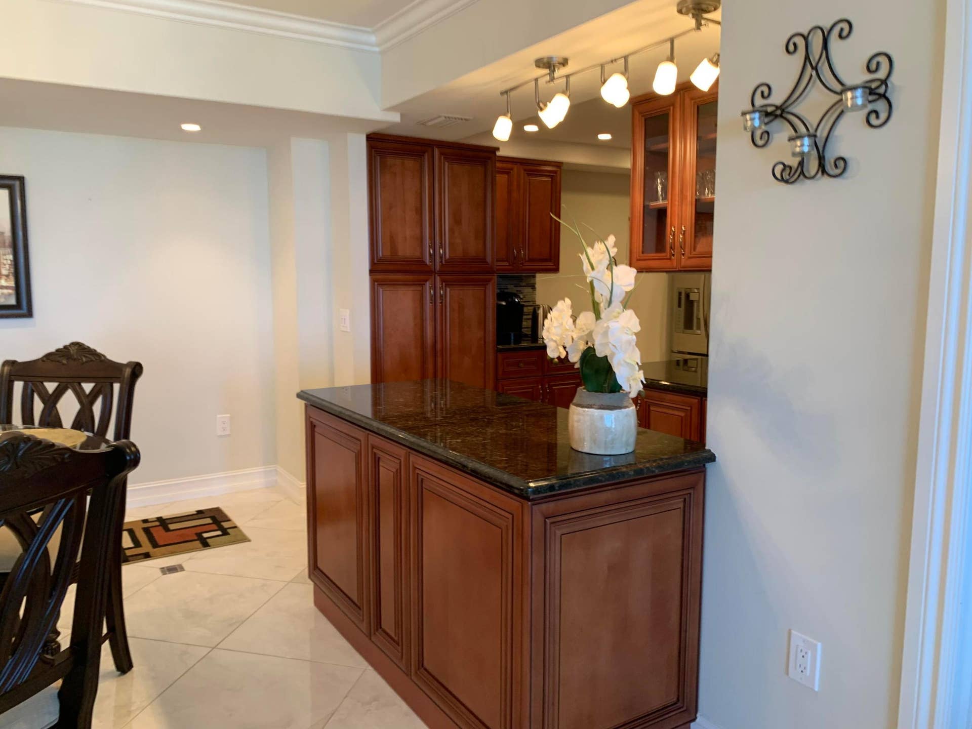 3450 S Ocean Boulevard, #508, Palm Beach, FL 33480 Kitchen Bar