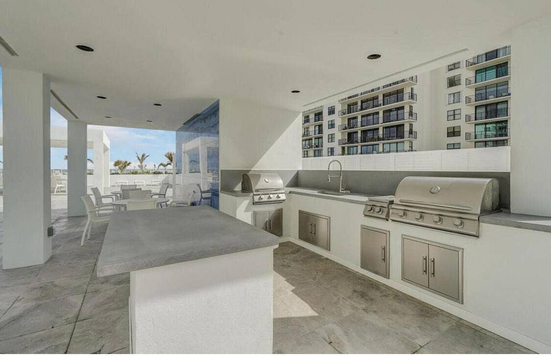 3450 S Ocean Boulevard, #508, Palm Beach, FL 33480 Outdoor kitchen