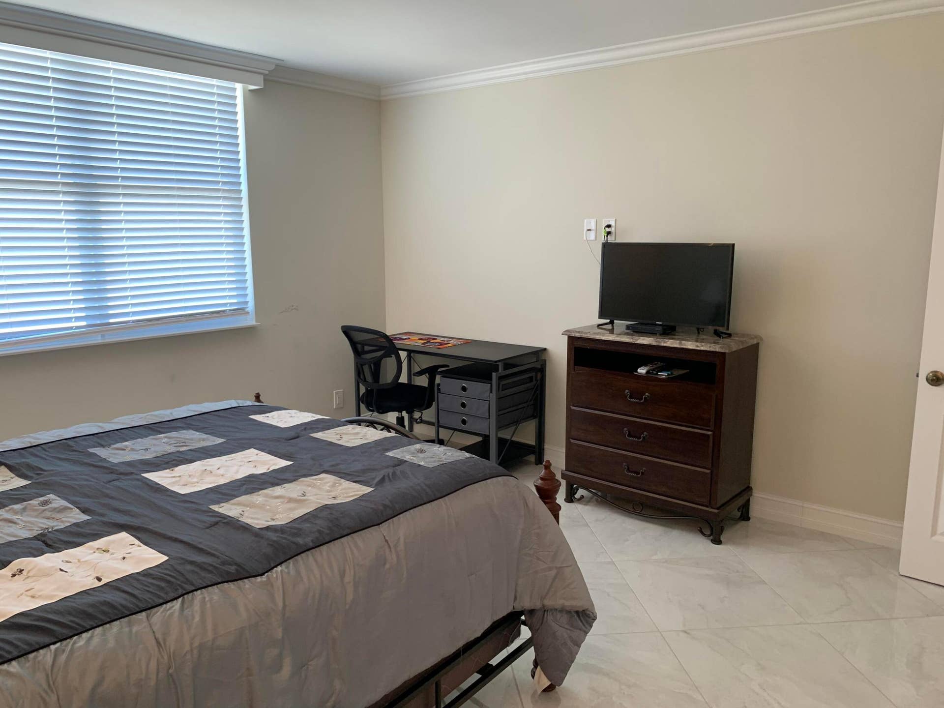 3450 S Ocean Boulevard, #508, Palm Beach, FL 33480 Guest Bedroom