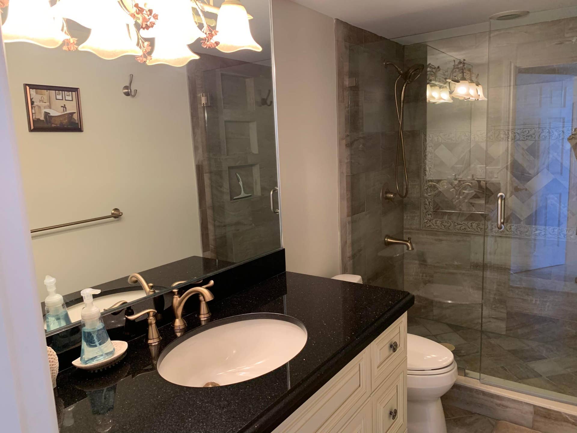 3450 S Ocean Boulevard, #508, Palm Beach, FL 33480 GUEST BATHROOM