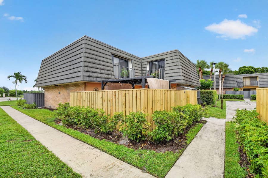Property photo for 315 3rd Way, West Palm Beach, FL