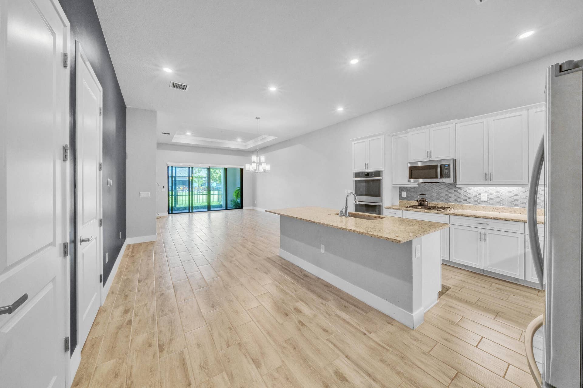7524 N Blue Spring Drive, Parkland, FL 33067 9 Kitchen (1)