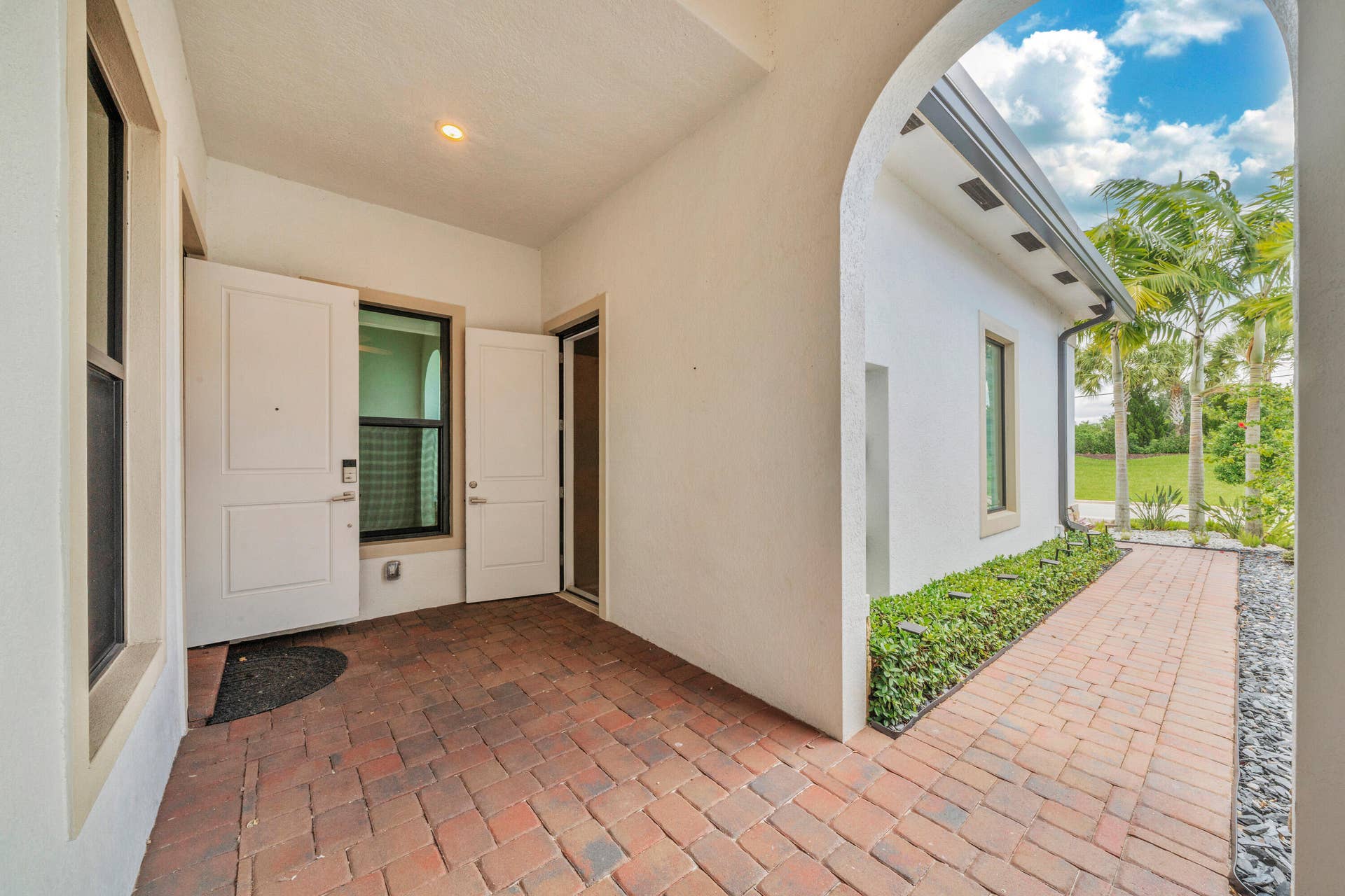 7524 N Blue Spring Drive, Parkland, FL 33067 19 Exterior Front (03)