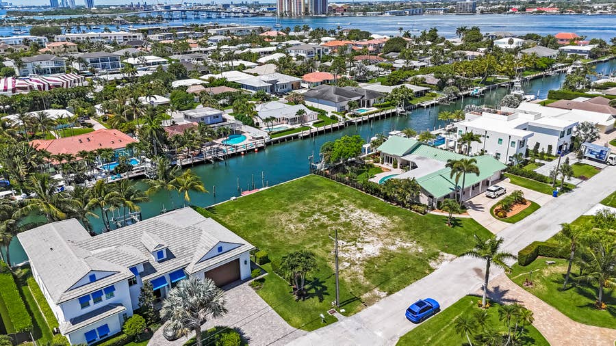 Property photo for 1121 Coral Way, Singer Island, FL