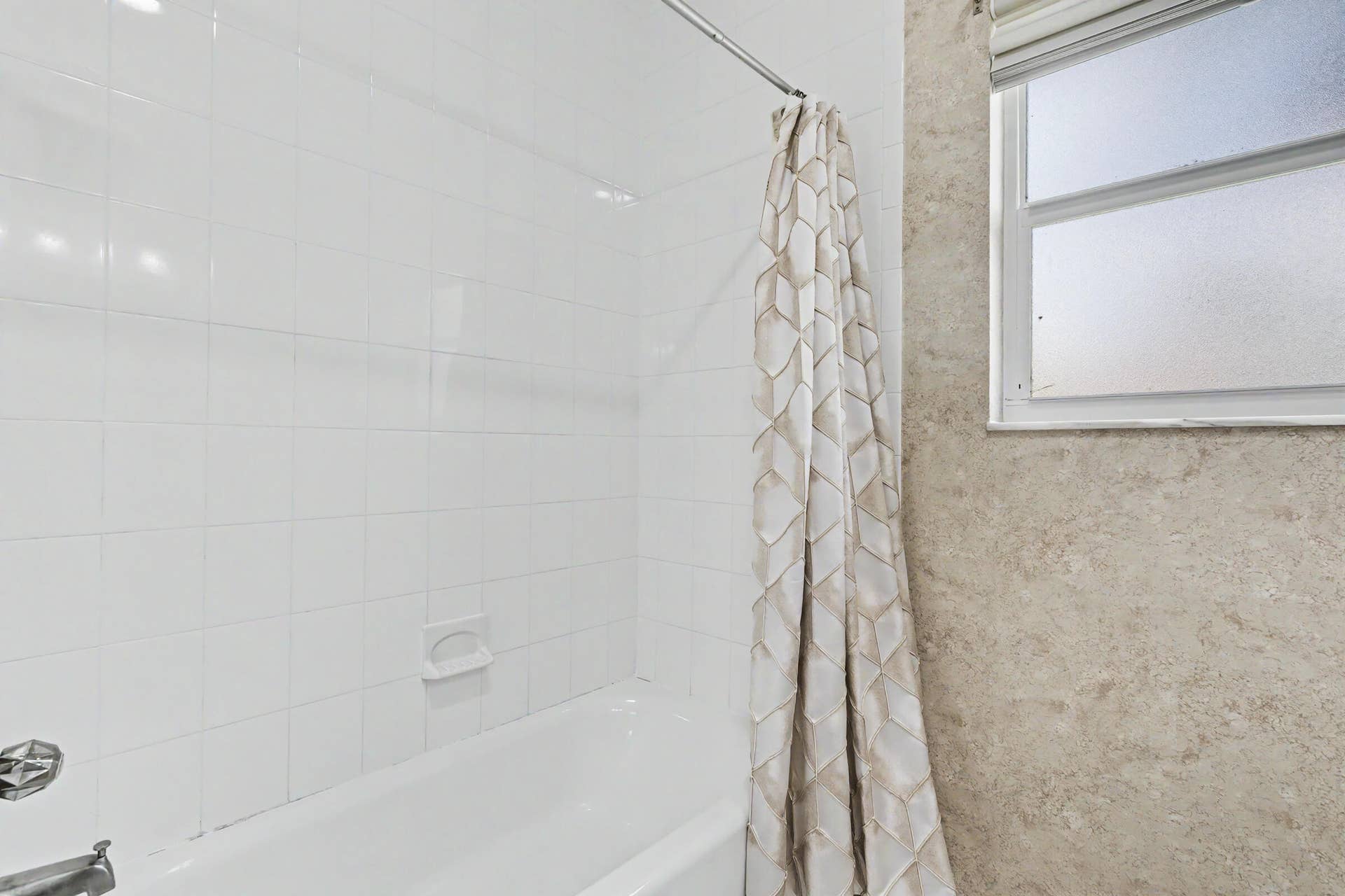 770 Ranch Road, Weston, FL 33326 2nd Bathroom