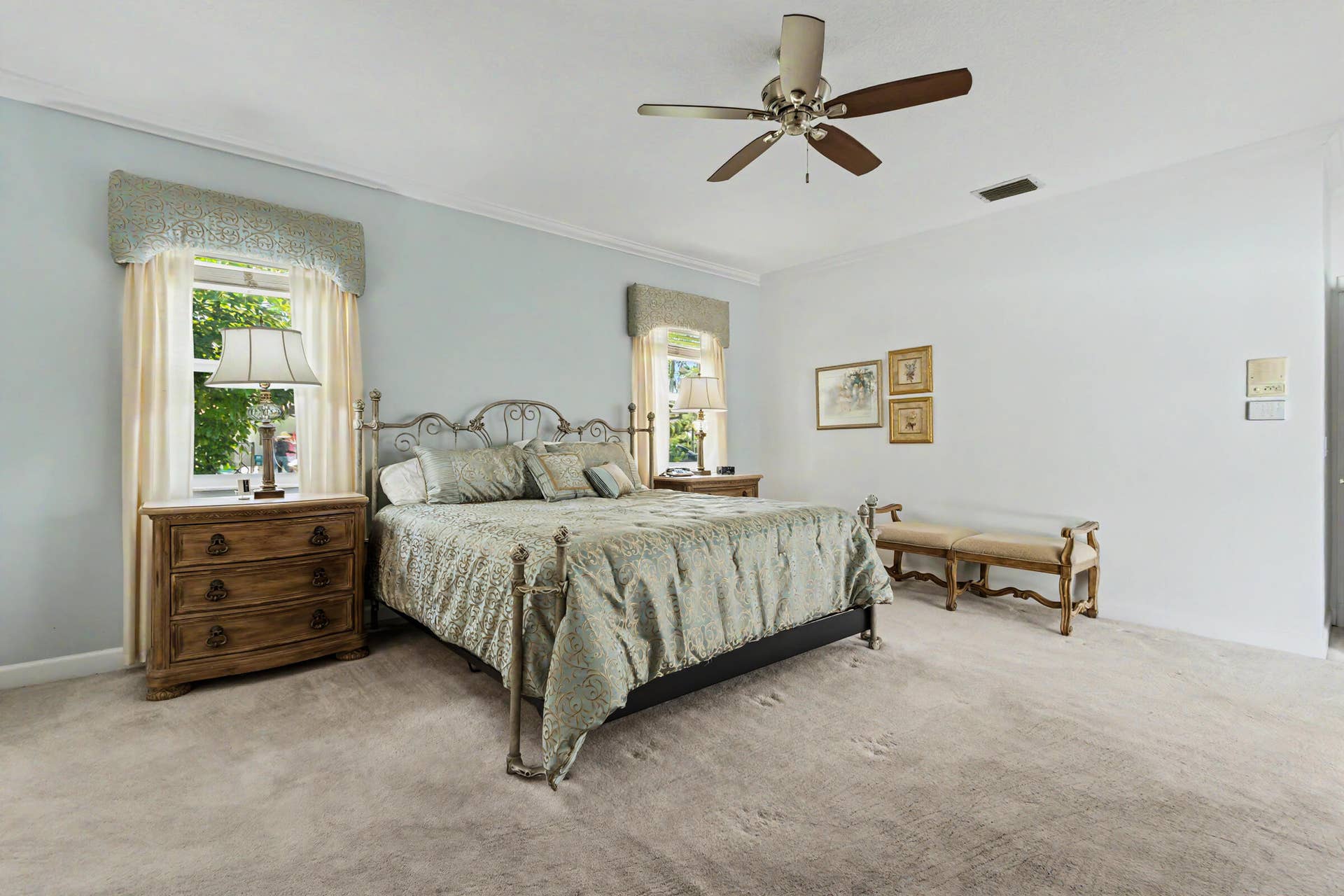 770 Ranch Road, Weston, FL 33326 Master Bedroom with sitting area