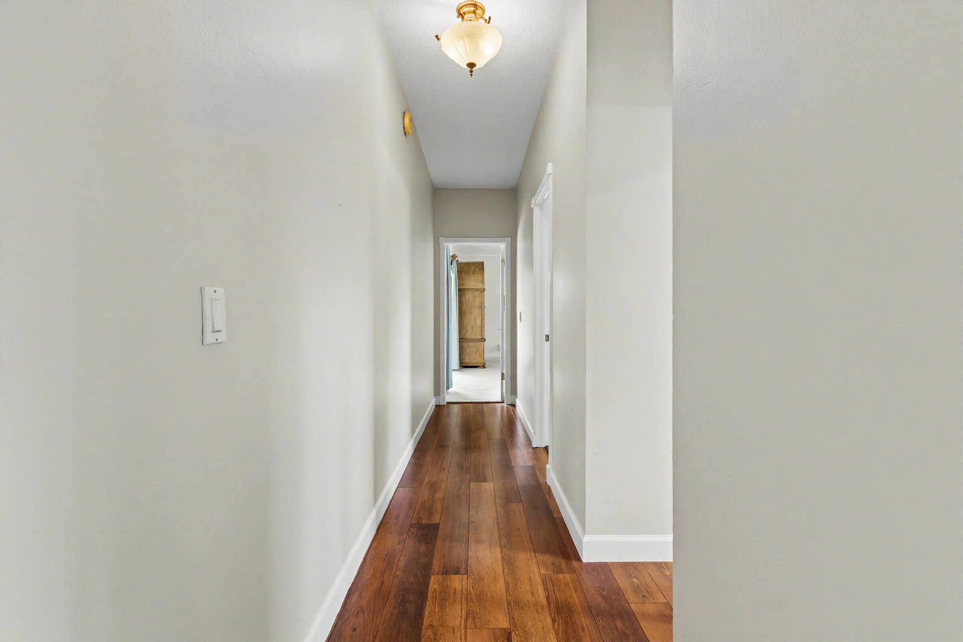 770 Ranch Road, Weston, FL 33326 Hallway with access to all Bedrooms & 2 other Bathrooms
