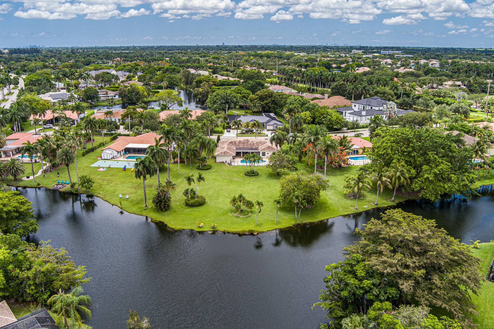 770 Ranch Road, Weston, FL 33326 43,527 SF Waterfront Pointe Lot.