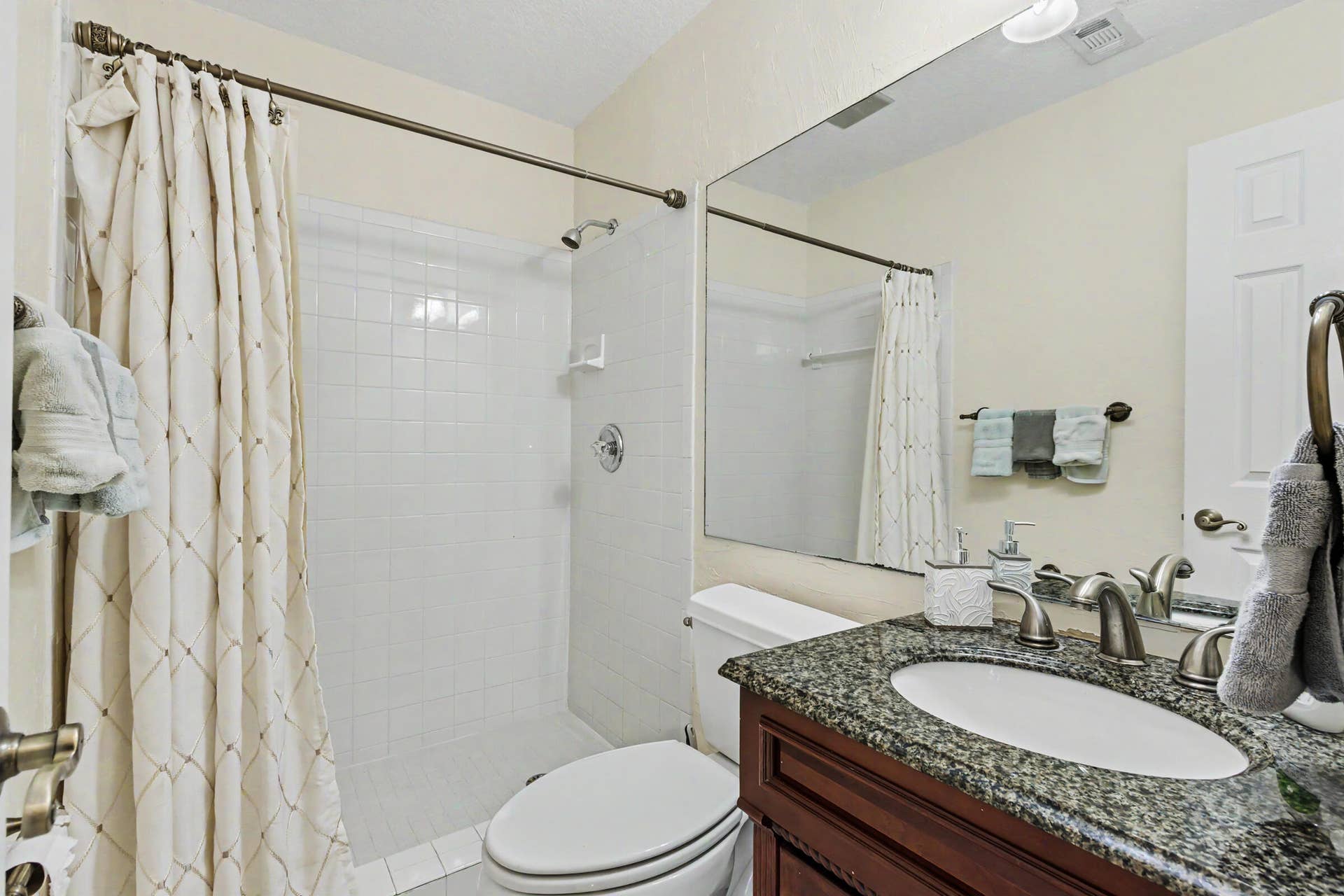 770 Ranch Road, Weston, FL 33326 Full bathroom with shower