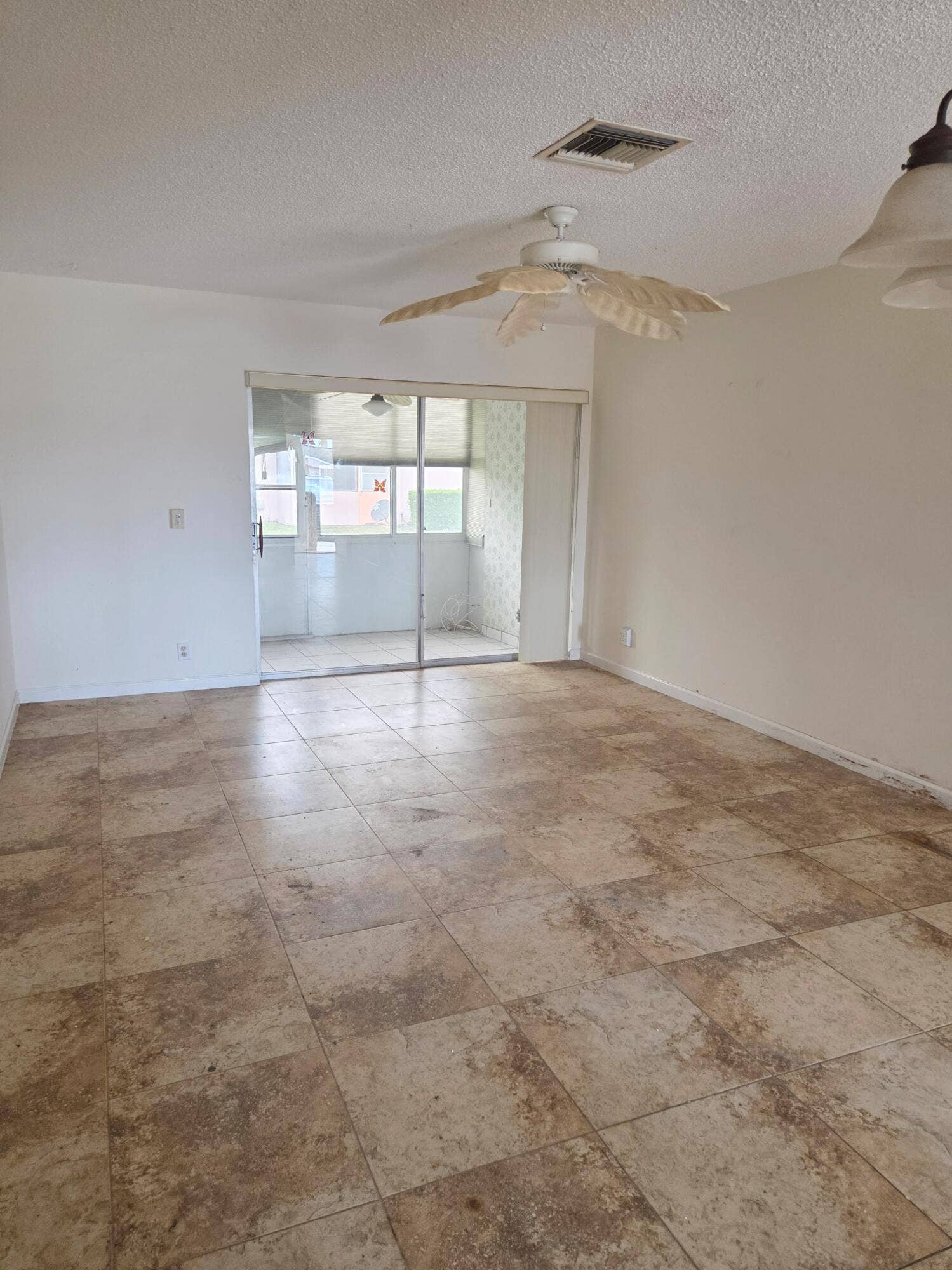 2703 Dudley Drive W, #Unit E, West Palm Beach, FL 33415 20260527_150304(0)