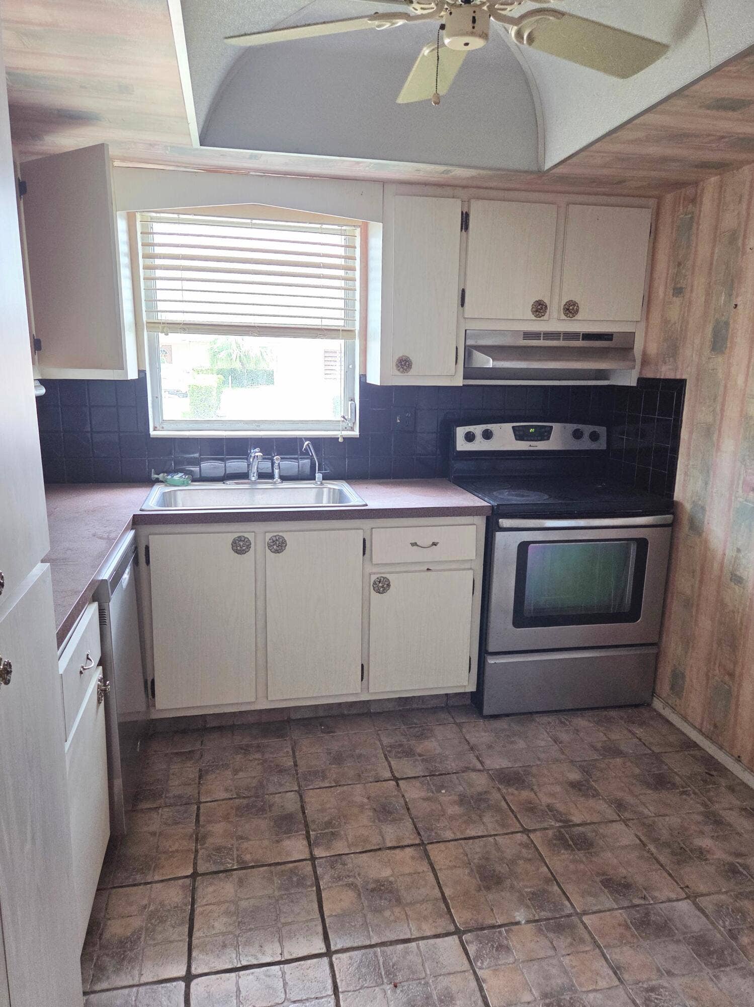 2703 Dudley Drive W, #Unit E, West Palm Beach, FL 33415 20260527_150357