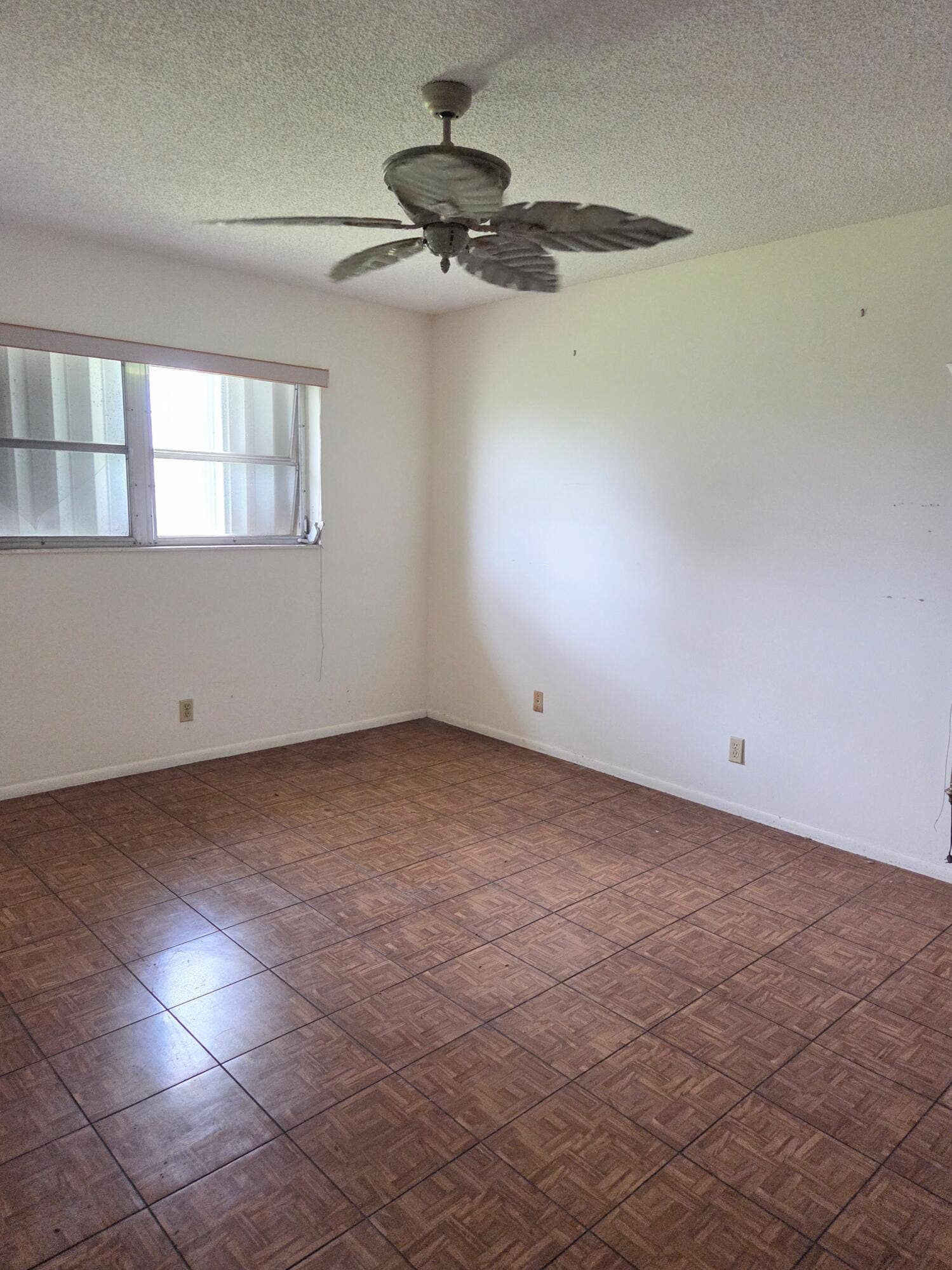 2703 Dudley Drive W, #Unit E, West Palm Beach, FL 33415 20260527_150422(0)