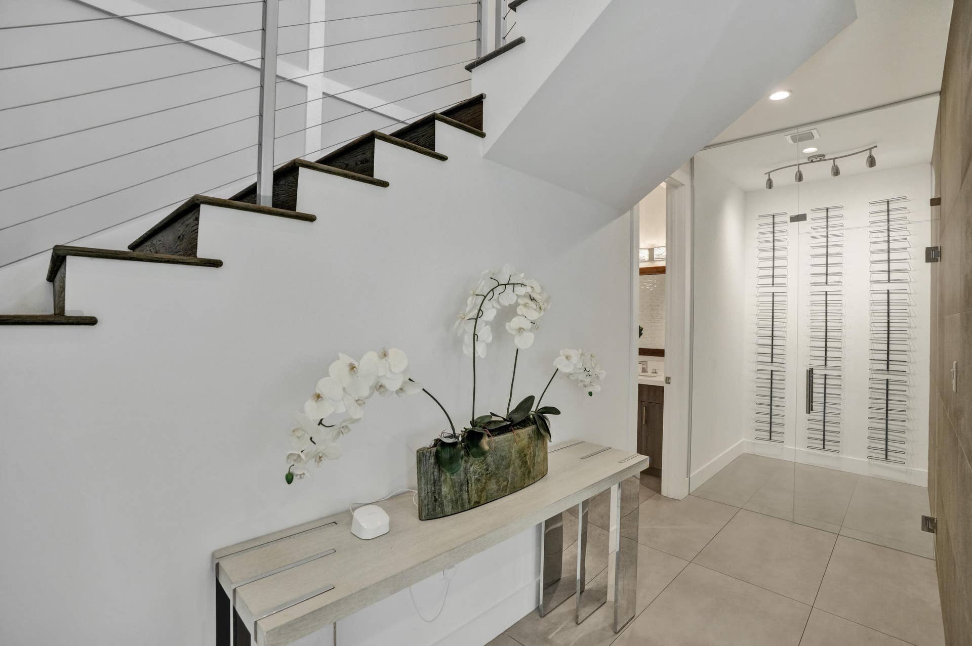918 SE 8th Street, Fort Lauderdale, FL 33316 Entryway with wine storage.