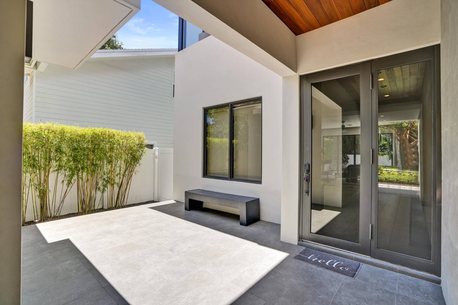 918 SE 8th Street, Fort Lauderdale, FL 33316 Covered entry loggia.