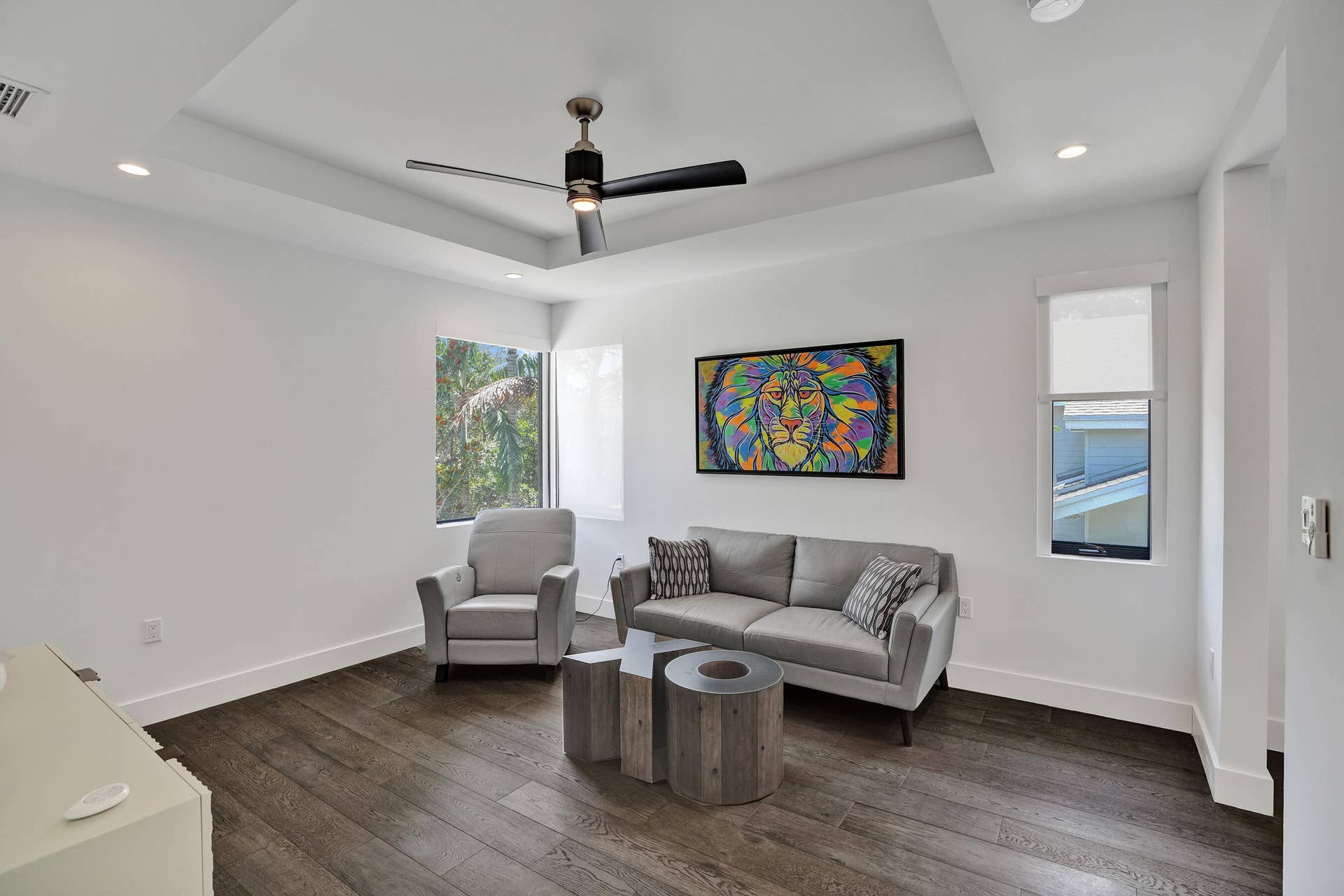 918 SE 8th Street, Fort Lauderdale, FL 33316 Upstairs media/game room.