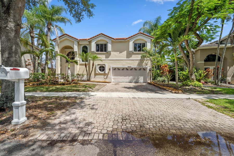 Property photo for 2641 Regalia Way, Cooper City, FL
