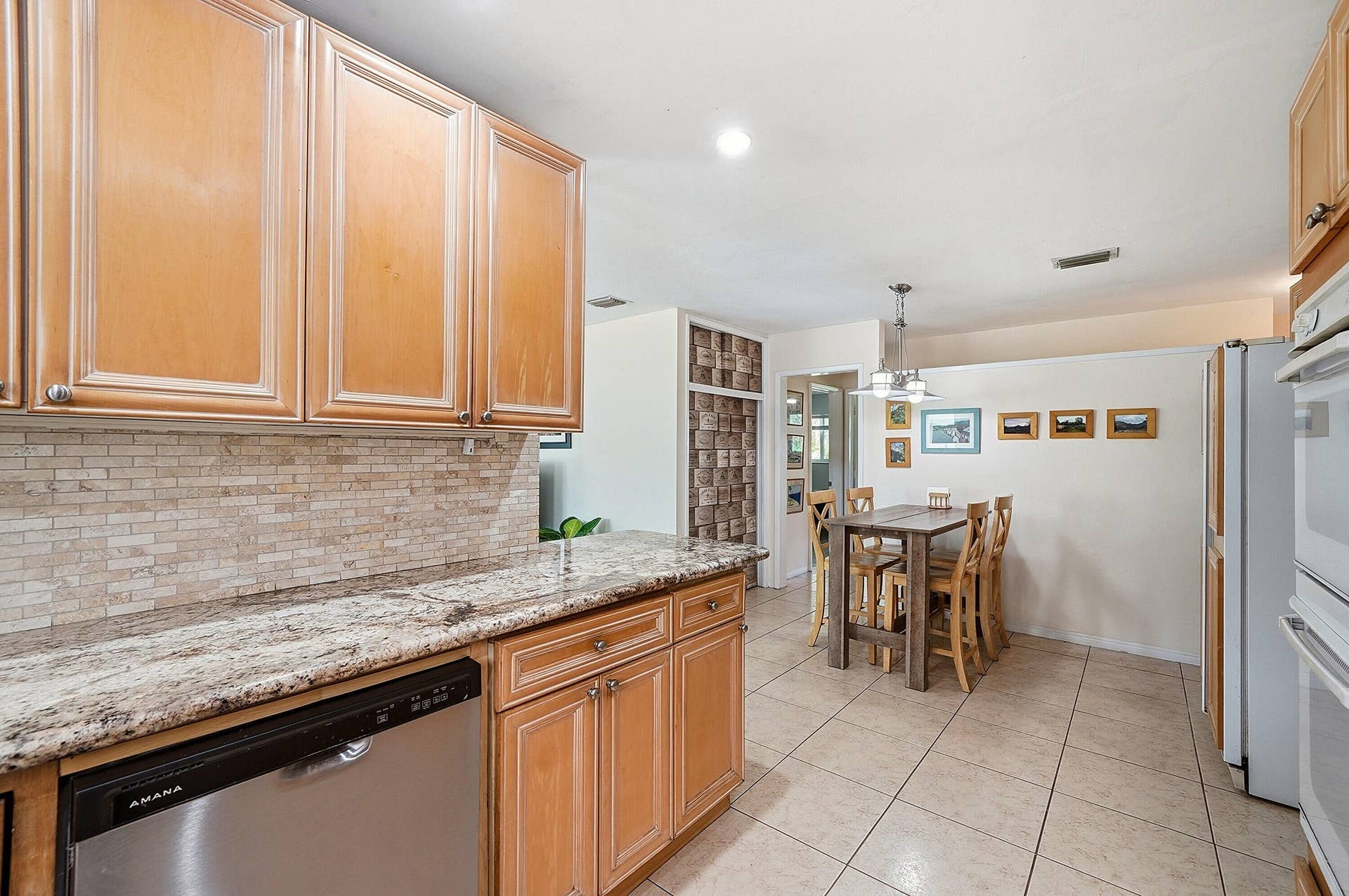 2417 NW 7th Avenue, Wilton Manors, FL 33311 18_kitchen