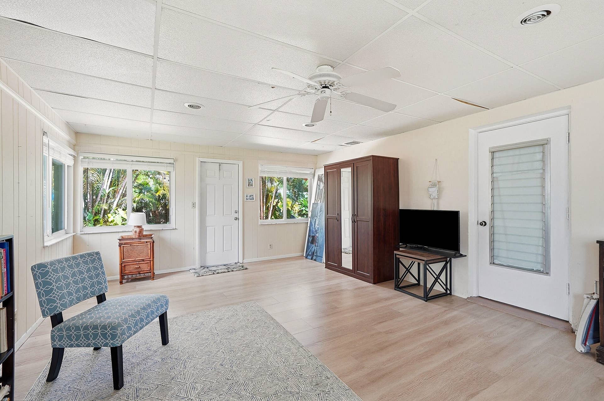 2417 NW 7th Avenue, Wilton Manors, FL 33311 20_family room