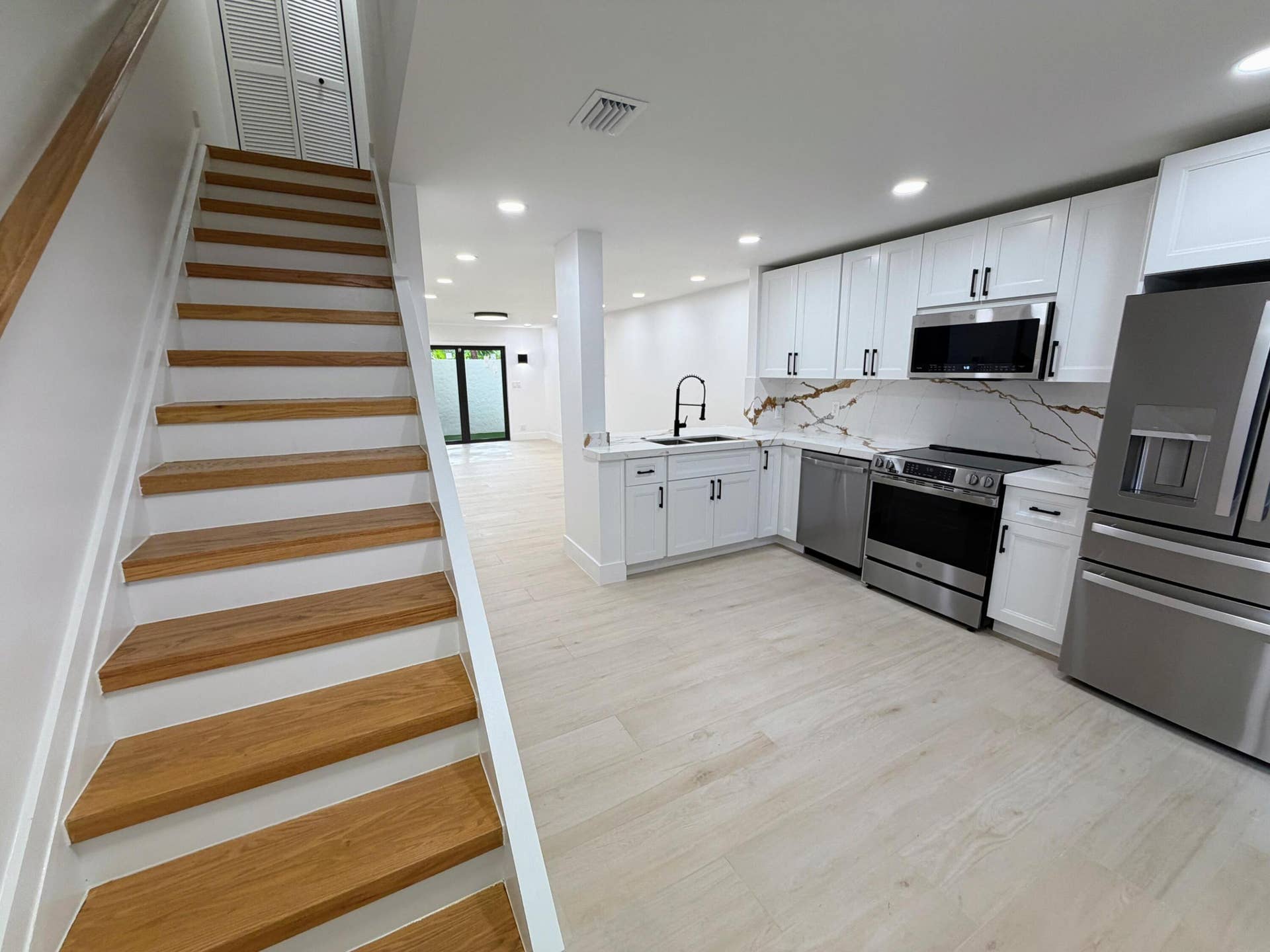575 NE 7th Avenue, #4b, Fort Lauderdale, FL 33301 IMG_8991