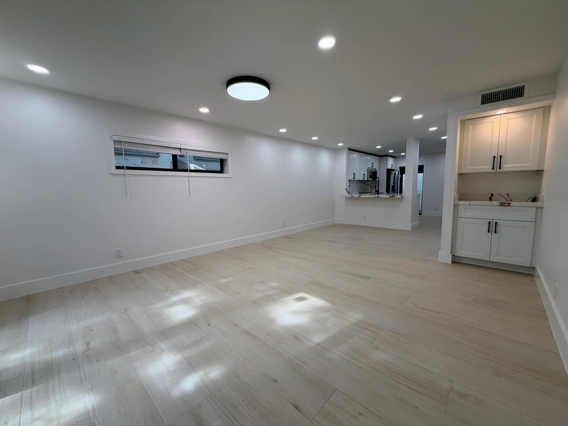575 NE 7th Avenue, #4b, Fort Lauderdale, FL 33301 IMG_9010