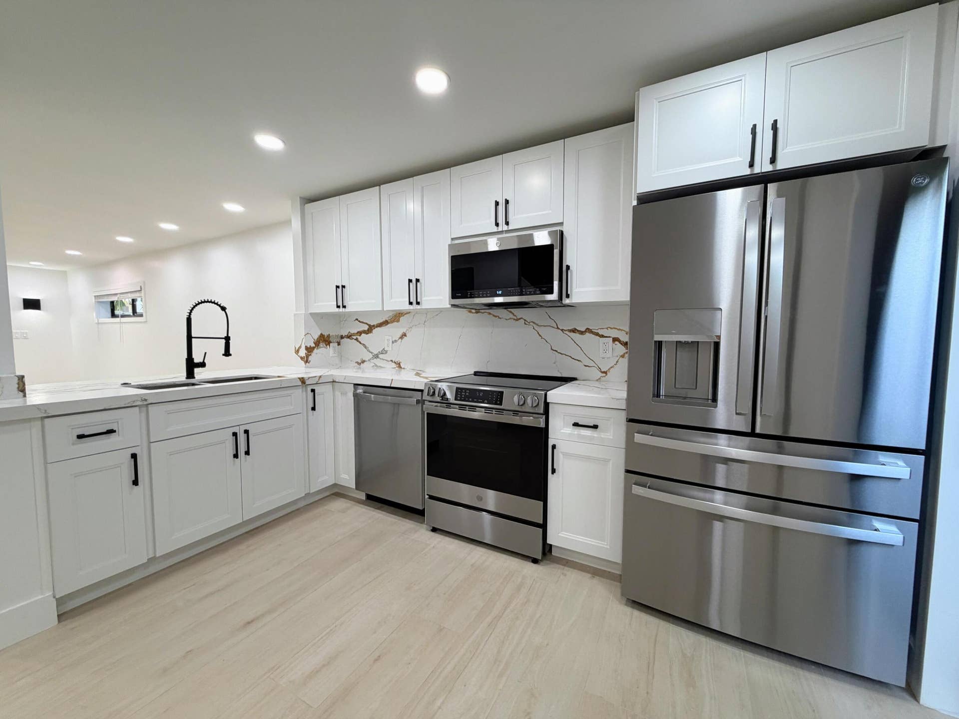 575 NE 7th Avenue, #4b, Fort Lauderdale, FL 33301 IMG_8997