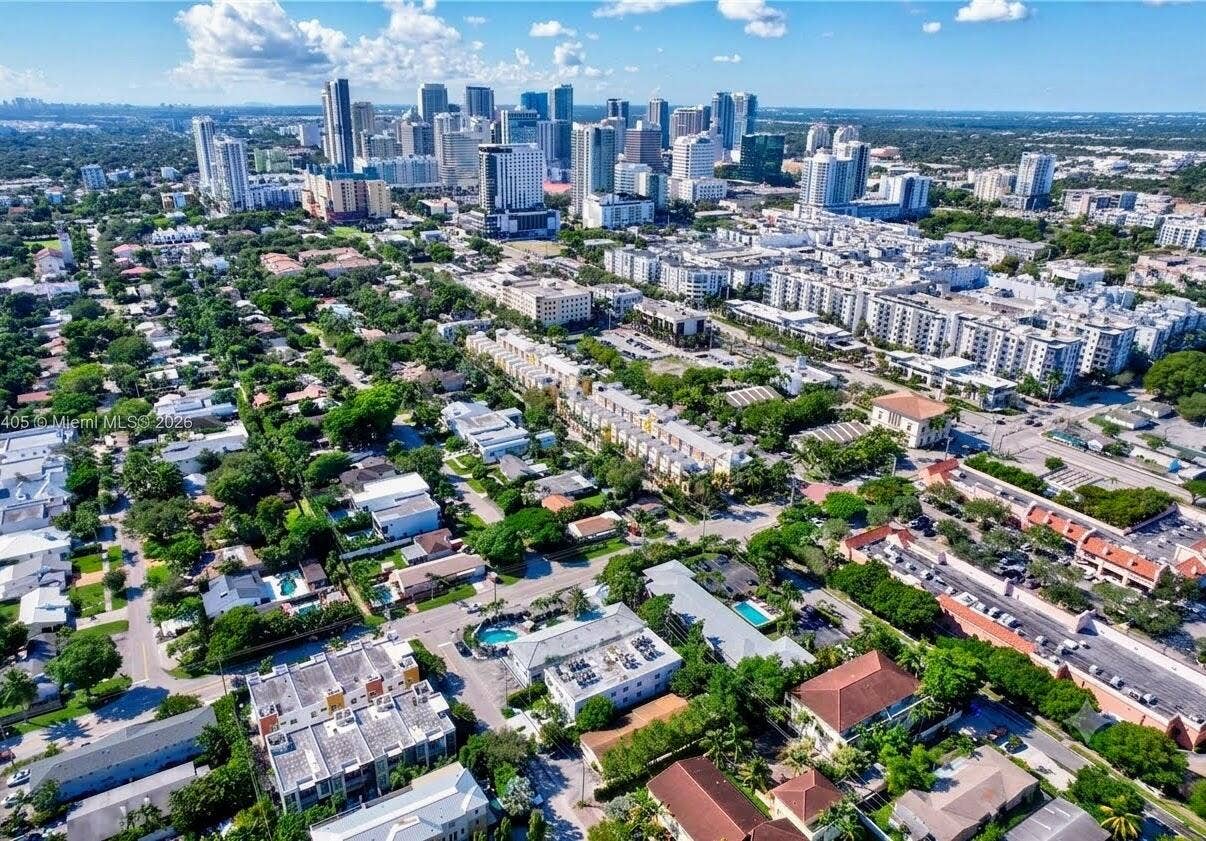 575 NE 7th Avenue, #4b, Fort Lauderdale, FL 33301 Gemini_Generated_Image_f58gfnf58gfnf58g