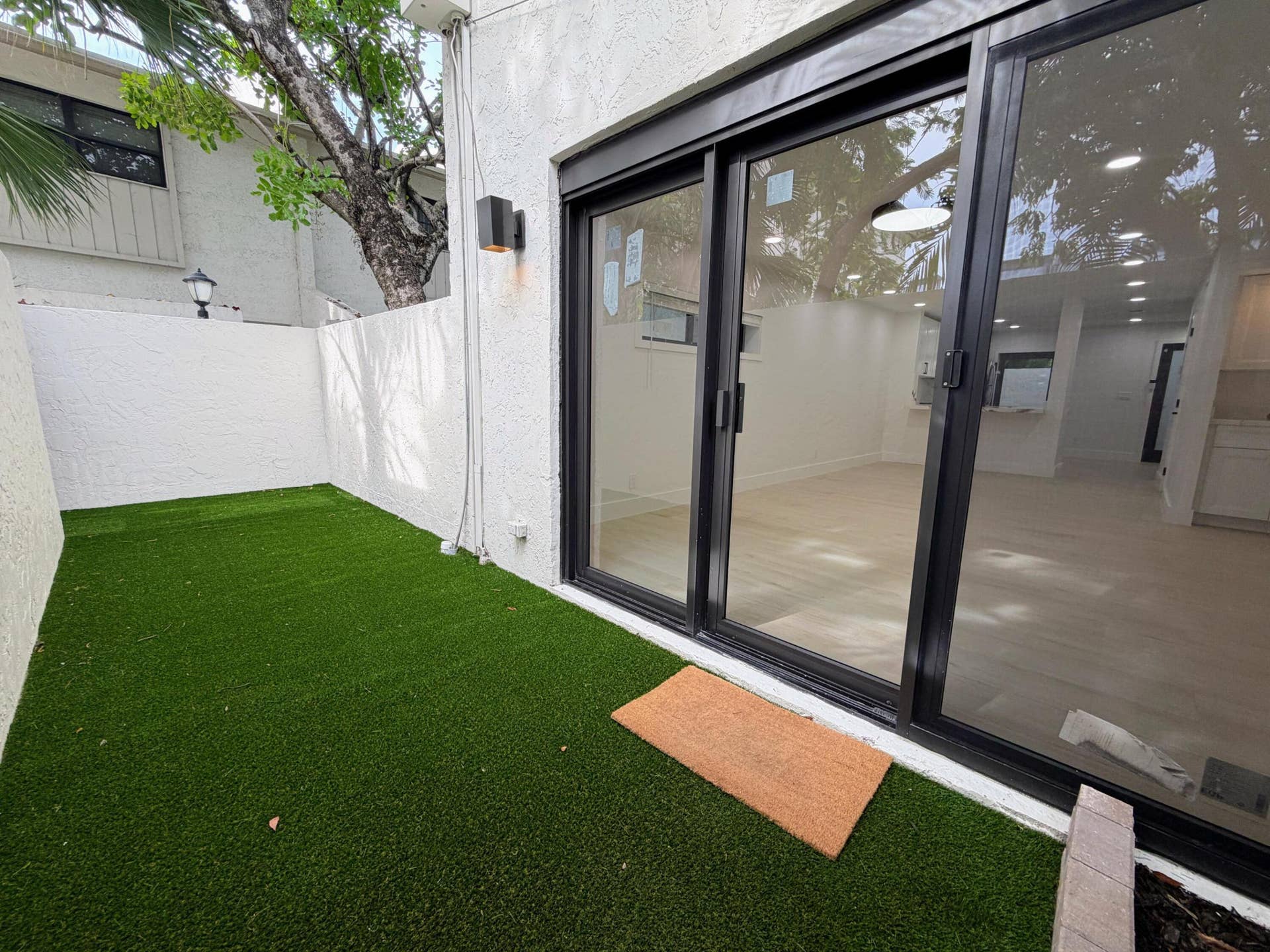 575 NE 7th Avenue, #4b, Fort Lauderdale, FL 33301 BACK PATIO