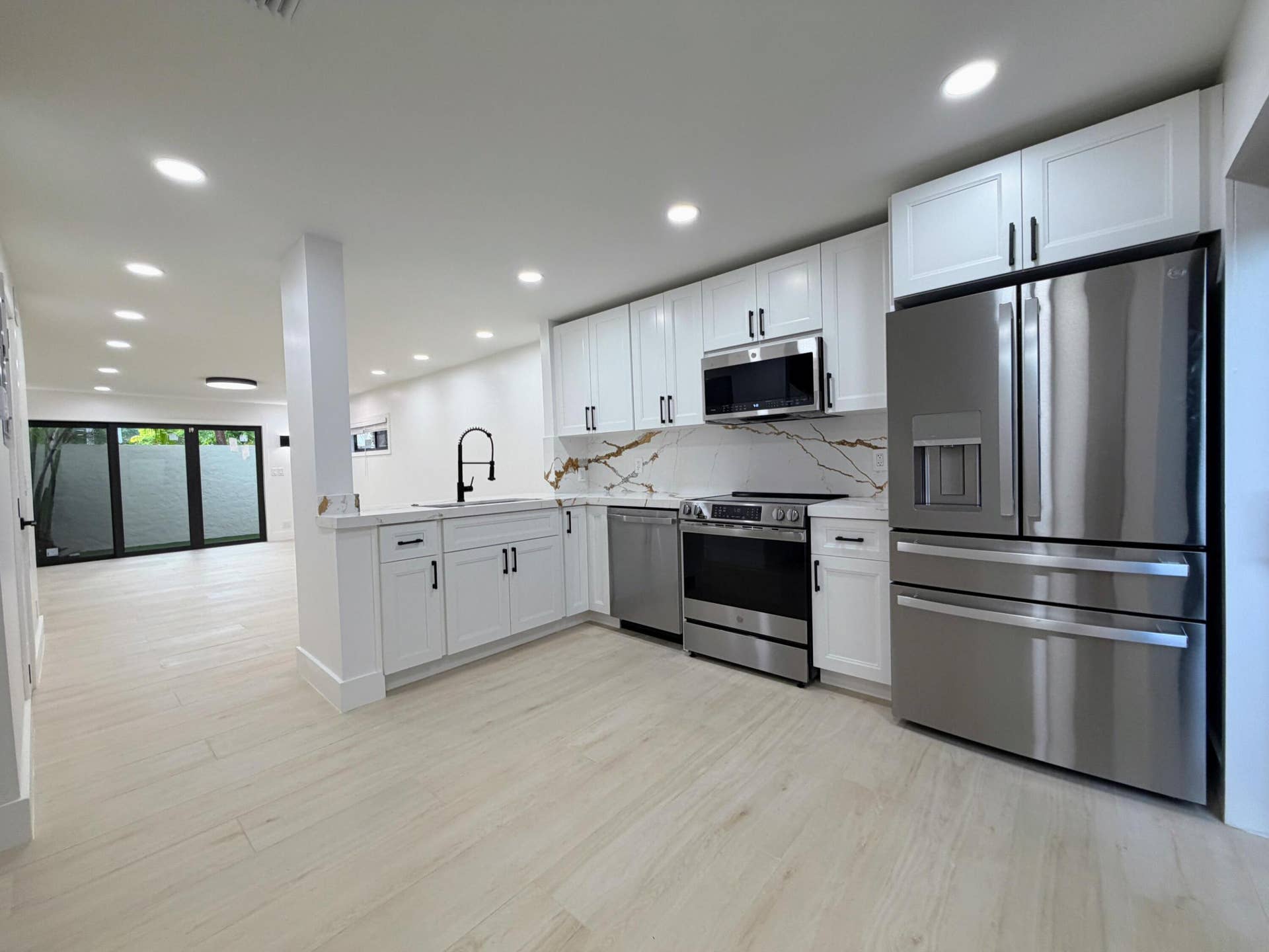 575 NE 7th Avenue, #4b, Fort Lauderdale, FL 33301 IMG_8990