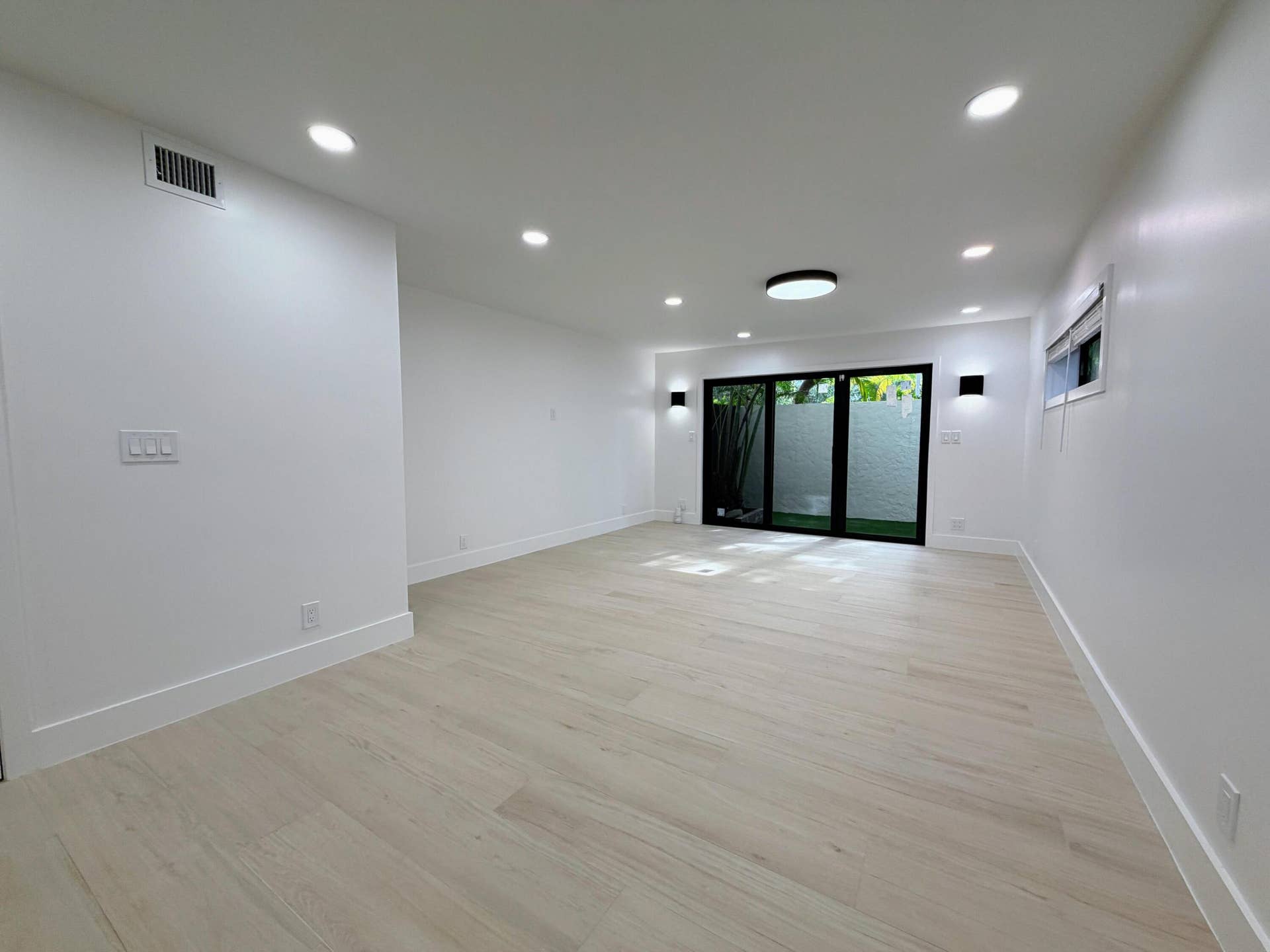 575 NE 7th Avenue, #4b, Fort Lauderdale, FL 33301 IMG_9003