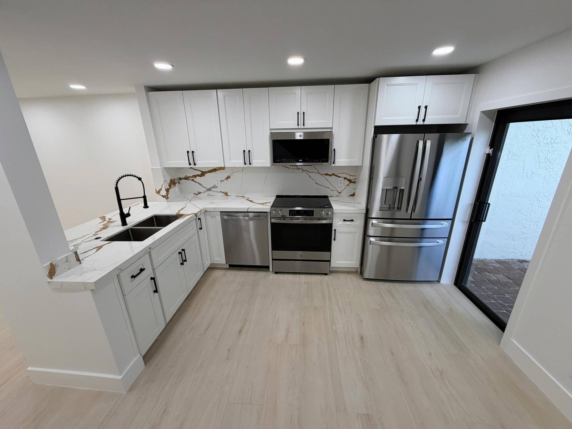 575 NE 7th Avenue, #4b, Fort Lauderdale, FL 33301 IMG_8992