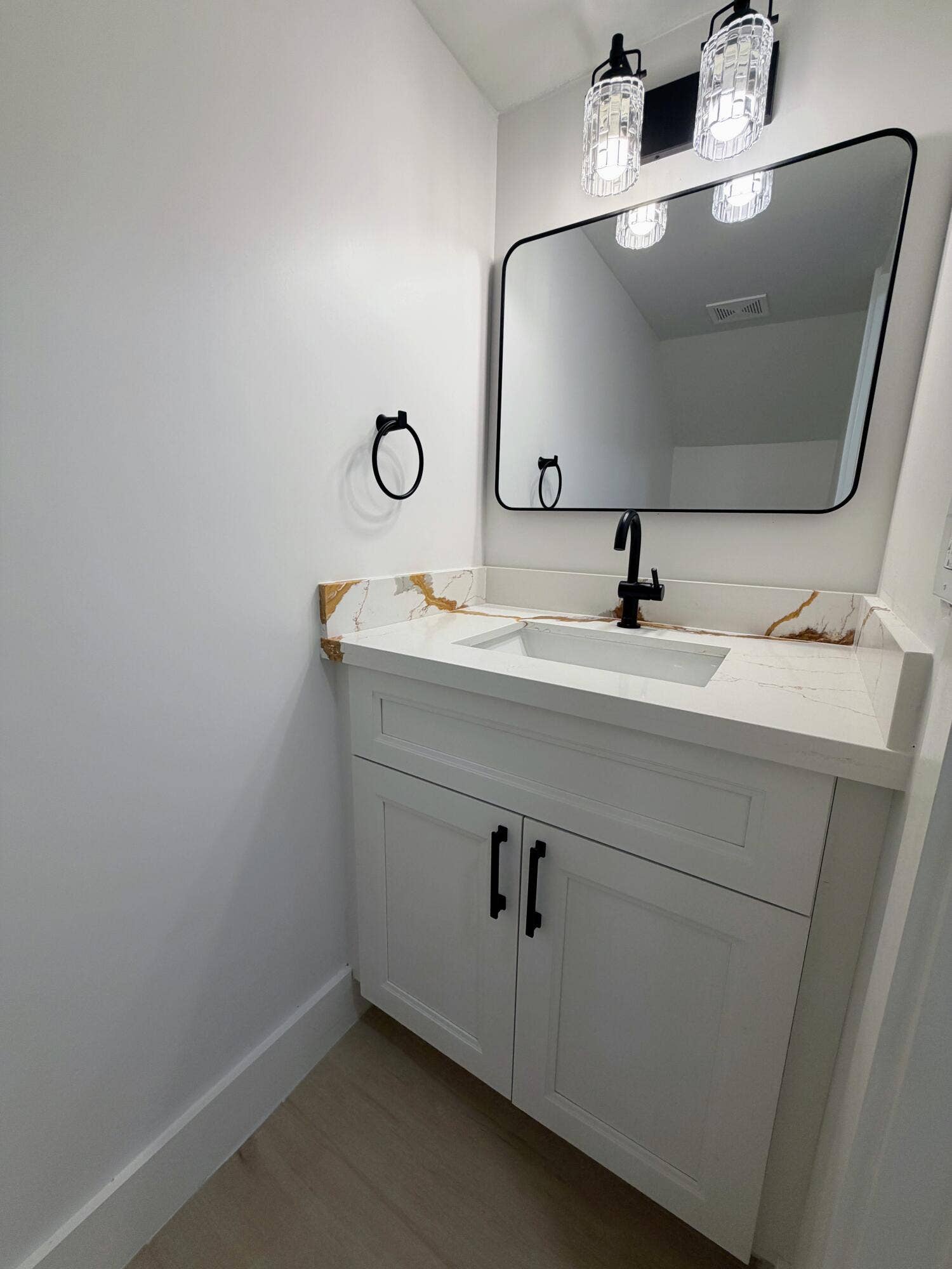 575 NE 7th Avenue, #4b, Fort Lauderdale, FL 33301 1/2 BATH