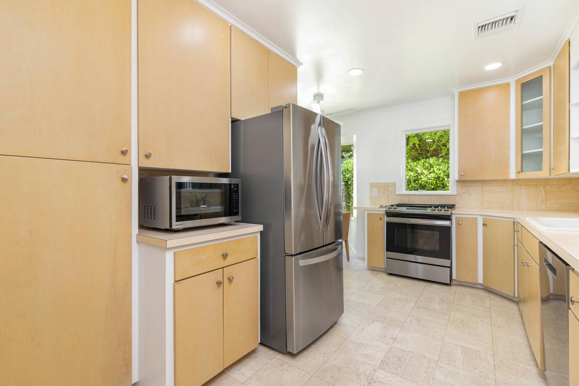 241 Via Linda, Palm Beach, Palm Beach, FL 33480 Kitchen