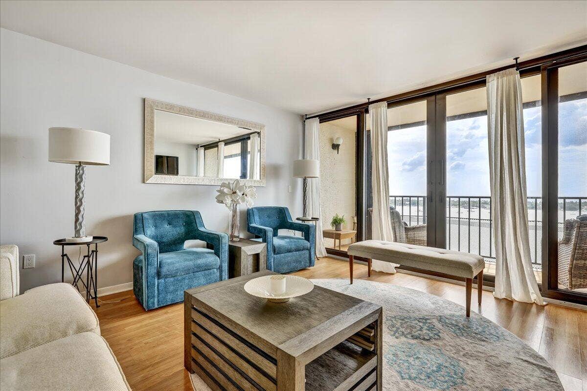 5600 N Flagler Drive, #Unit 1608, West Palm Beach, FL 33407 Living room