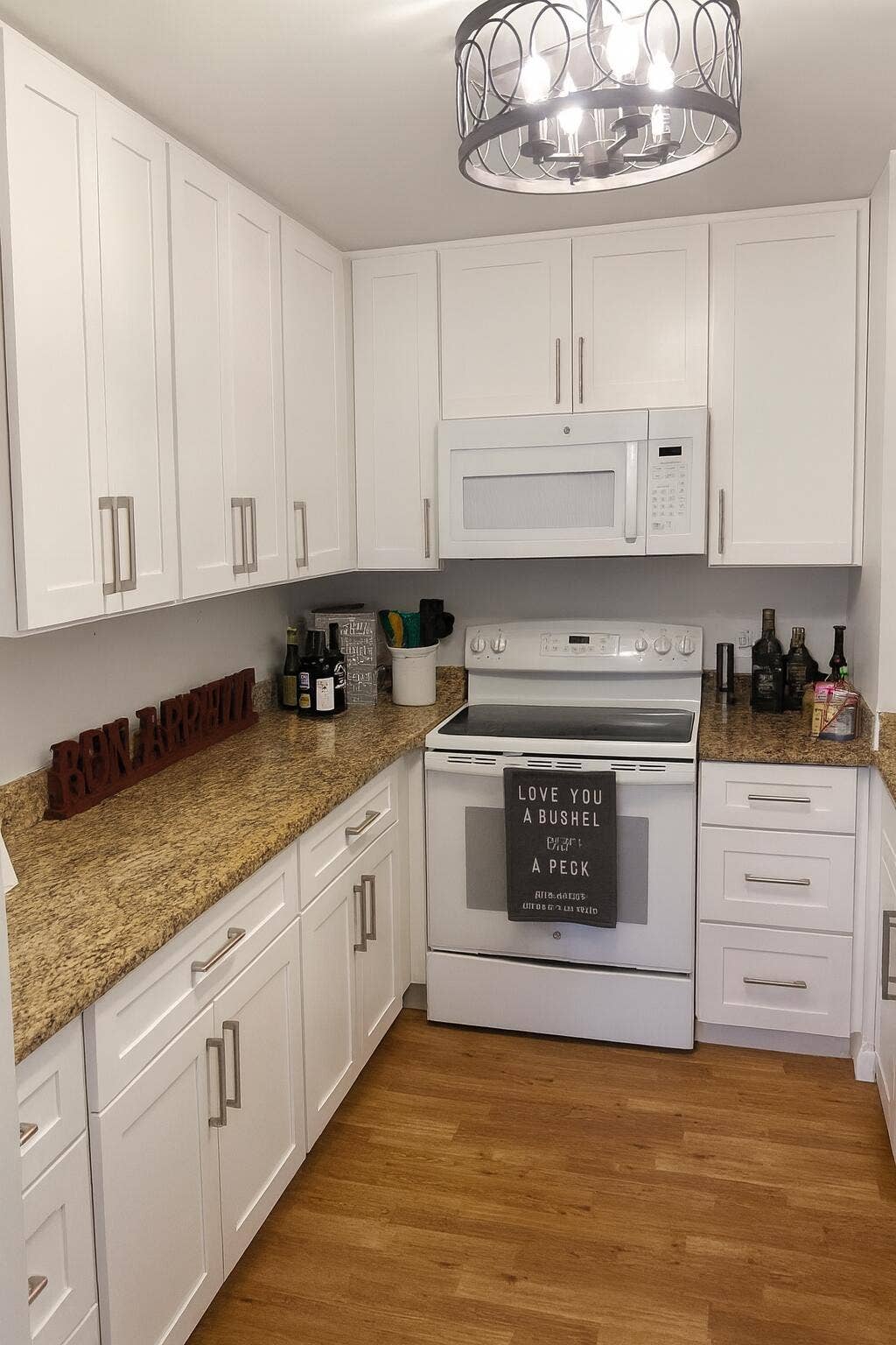 5600 N Flagler Drive, #Unit 1608, West Palm Beach, FL 33407 kitchen