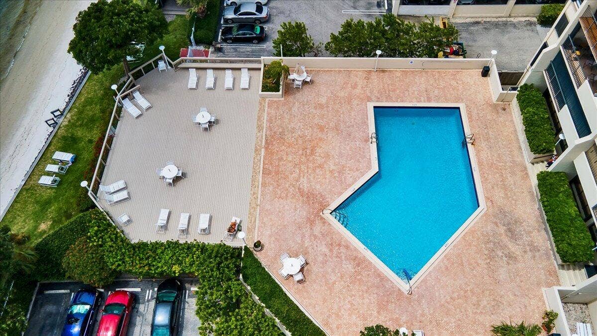 5600 N Flagler Drive, #Unit 1608, West Palm Beach, FL 33407 water front pool