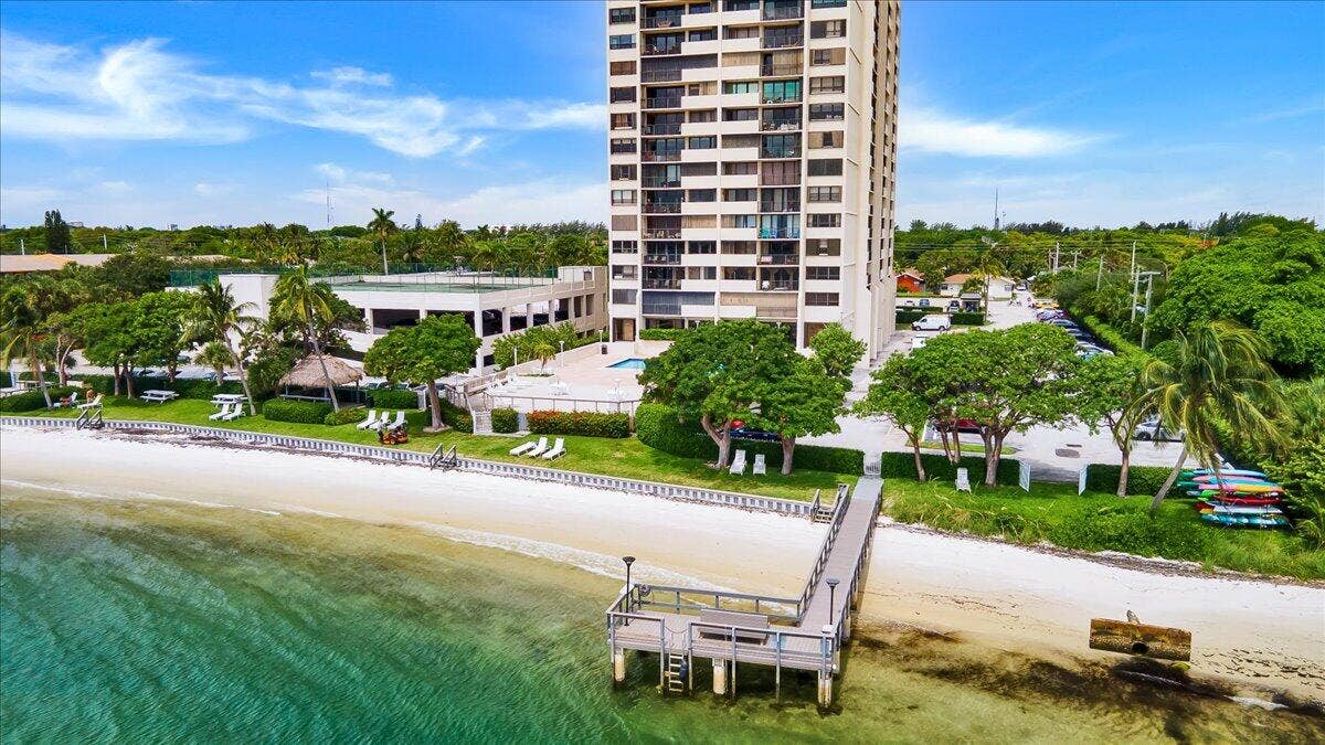 5600 N Flagler Drive, #Unit 1608, West Palm Beach, FL 33407 Private Beach