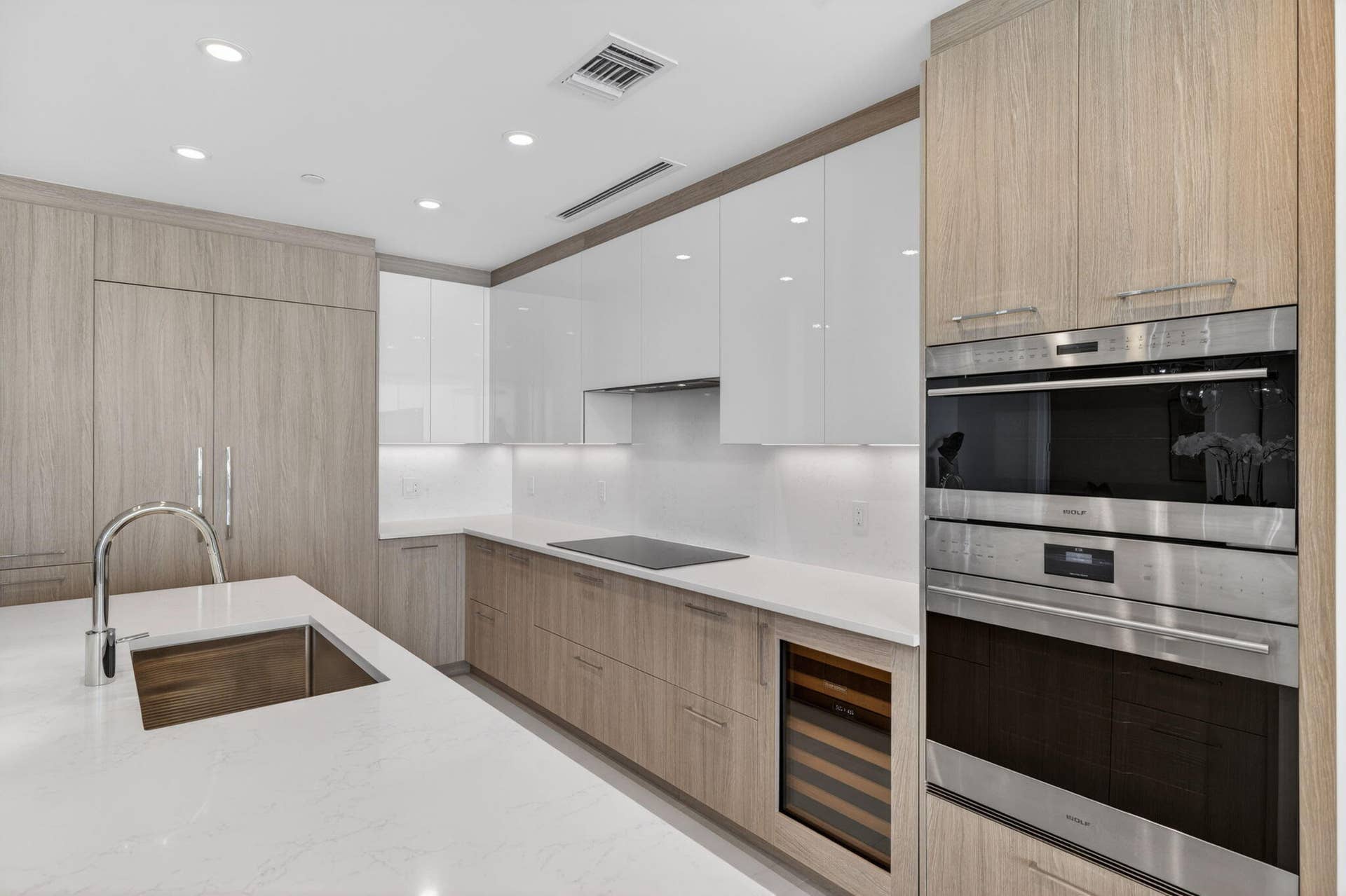 153 N Seabreeze Boulevard, #901-s, Fort Lauderdale, Fort Lauderdale, FL 33304 19-web-or-mls-699A1552